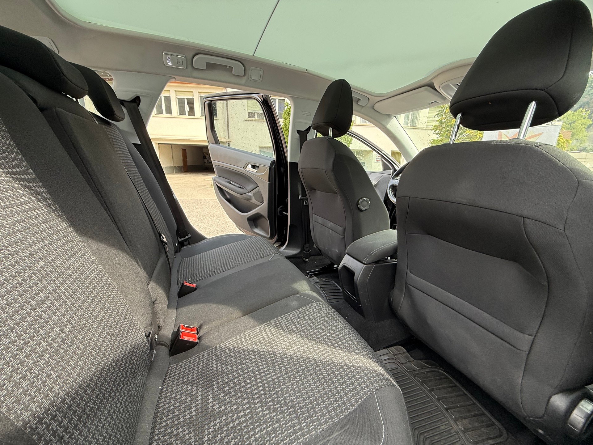 PEUGEOT 308 SW 1.2 THP Active Automatic-image-11