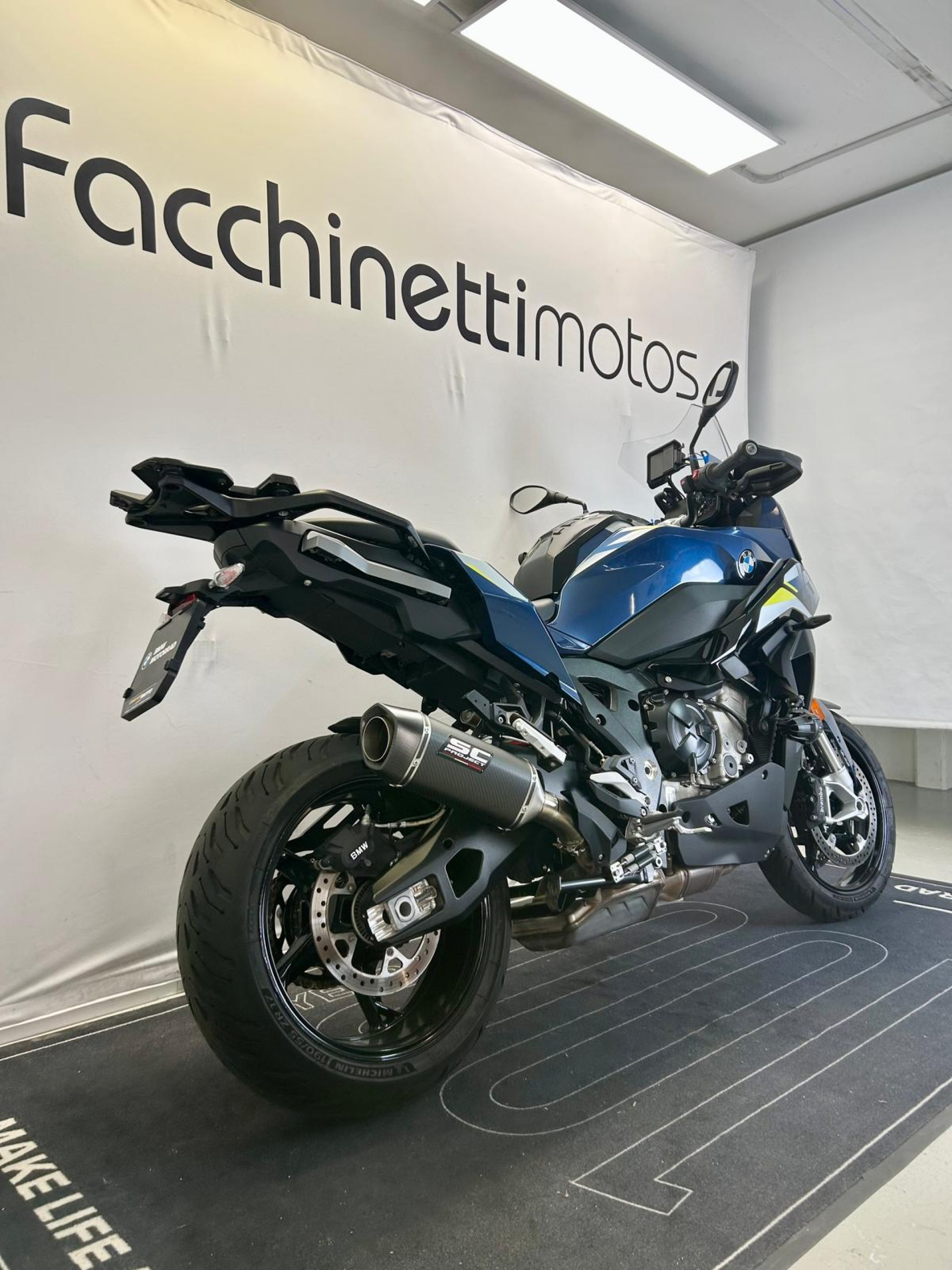 BMW S 1000 XR Sport-showroom-element-2