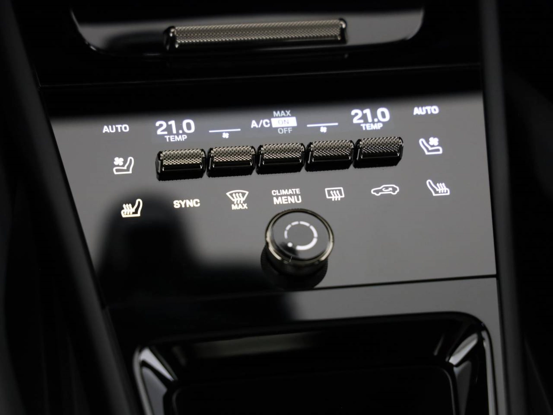 PORSCHE Cayenne Turbo E-Hybrid Coupé-image-14