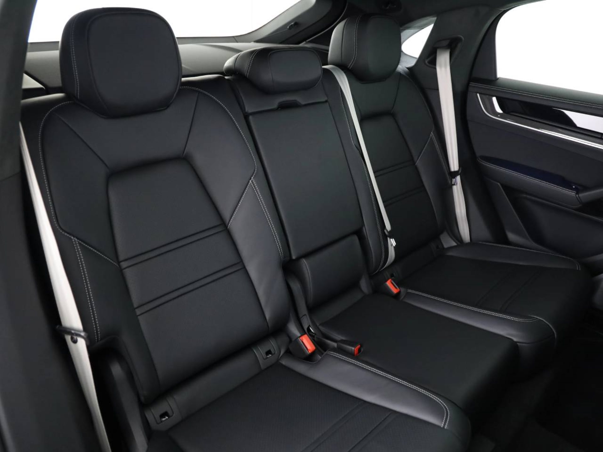 PORSCHE Cayenne Turbo E-Hybrid Coupé-image-19