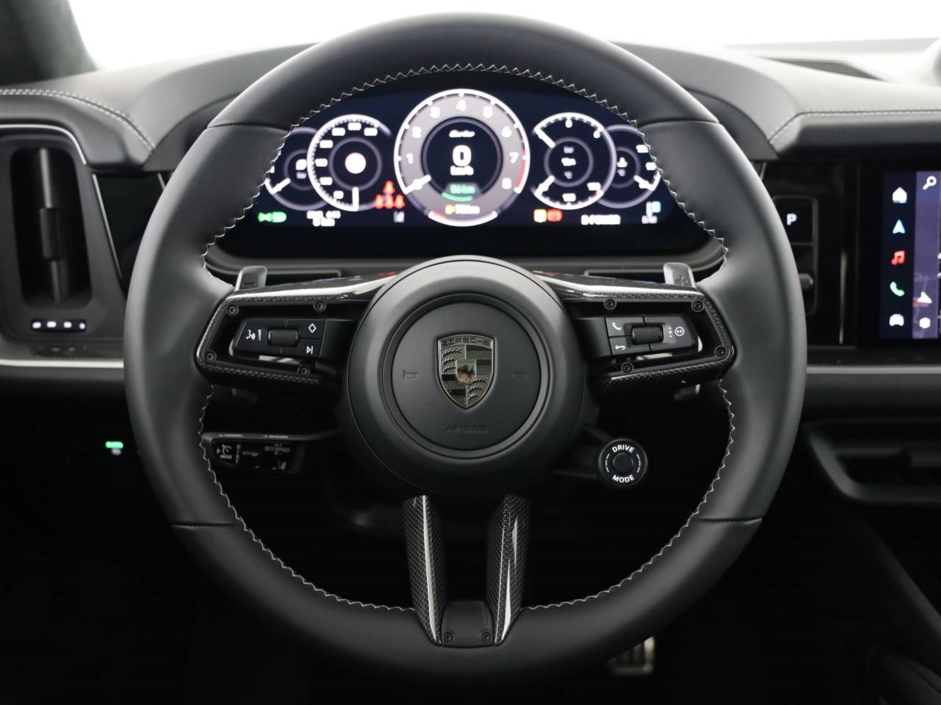 PORSCHE Cayenne Turbo E-Hybrid Coupé-image-3