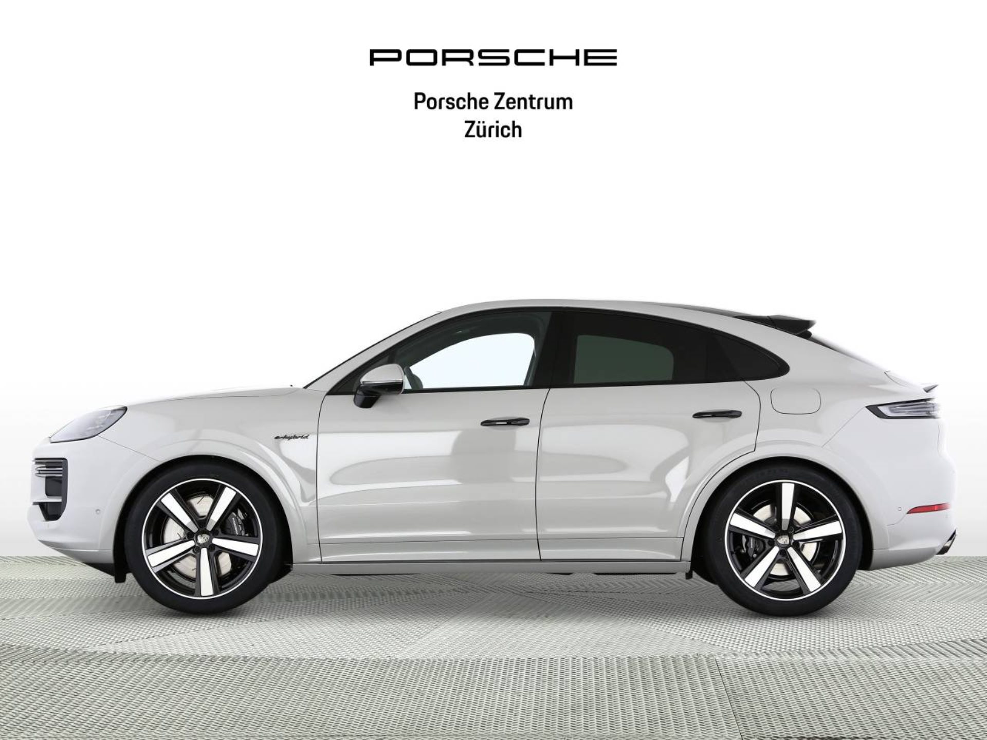 PORSCHE Cayenne Turbo E-Hybrid Coupé-image-1