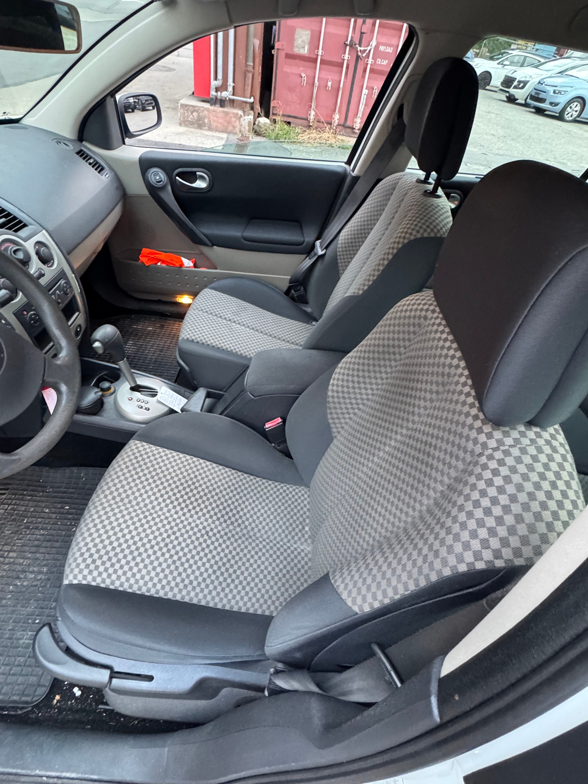 RENAULT Mégane Break 1.6 16V Authentique Pack-image-7