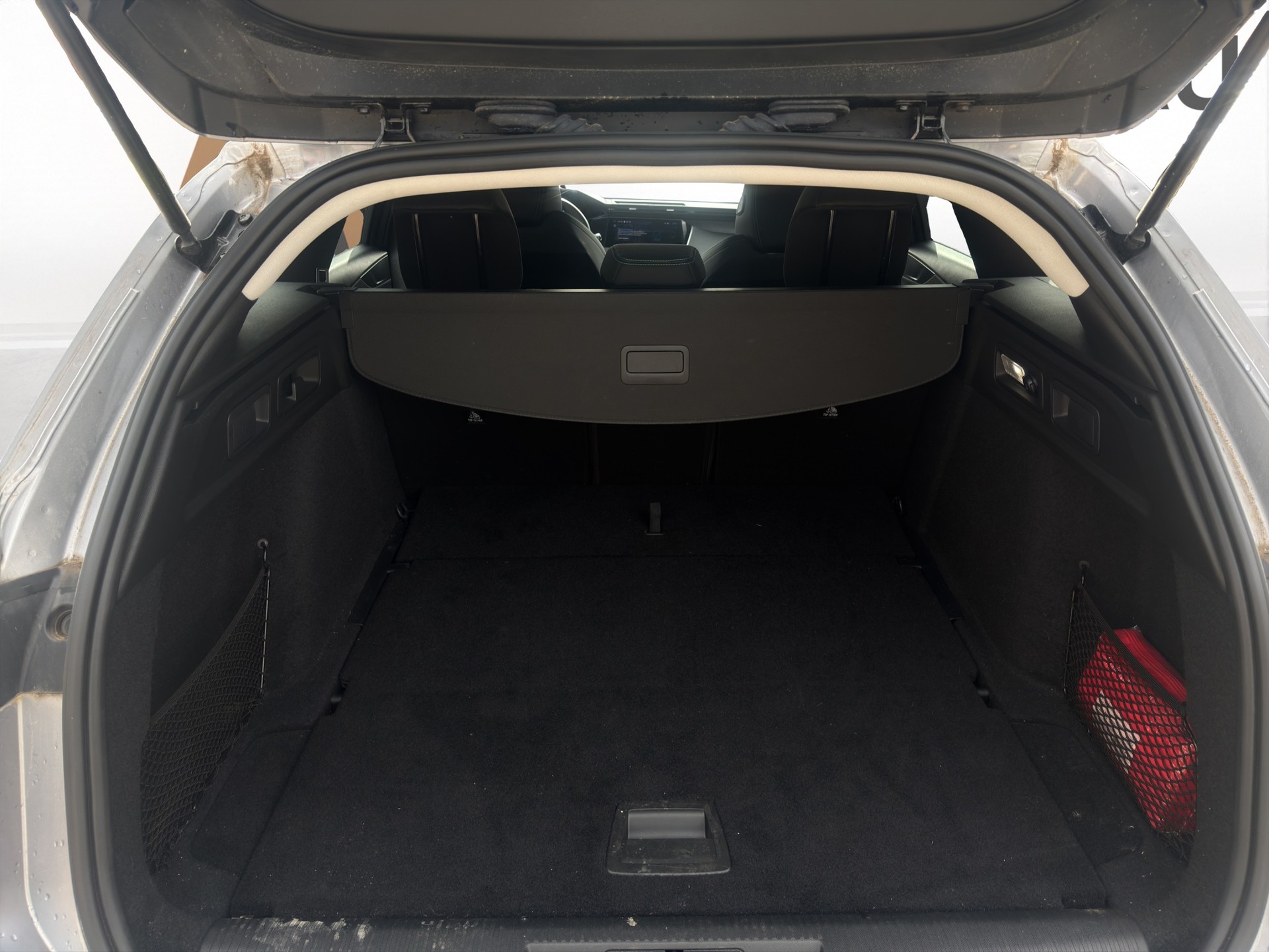 PEUGEOT 308 SW 1.2 PureTech Allure-image-25