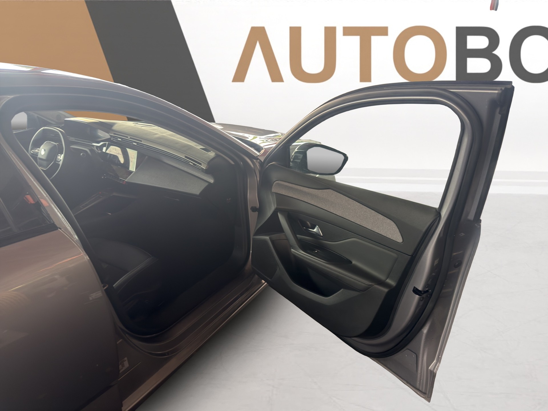 PEUGEOT 308 SW 1.2 PureTech Allure-image-63