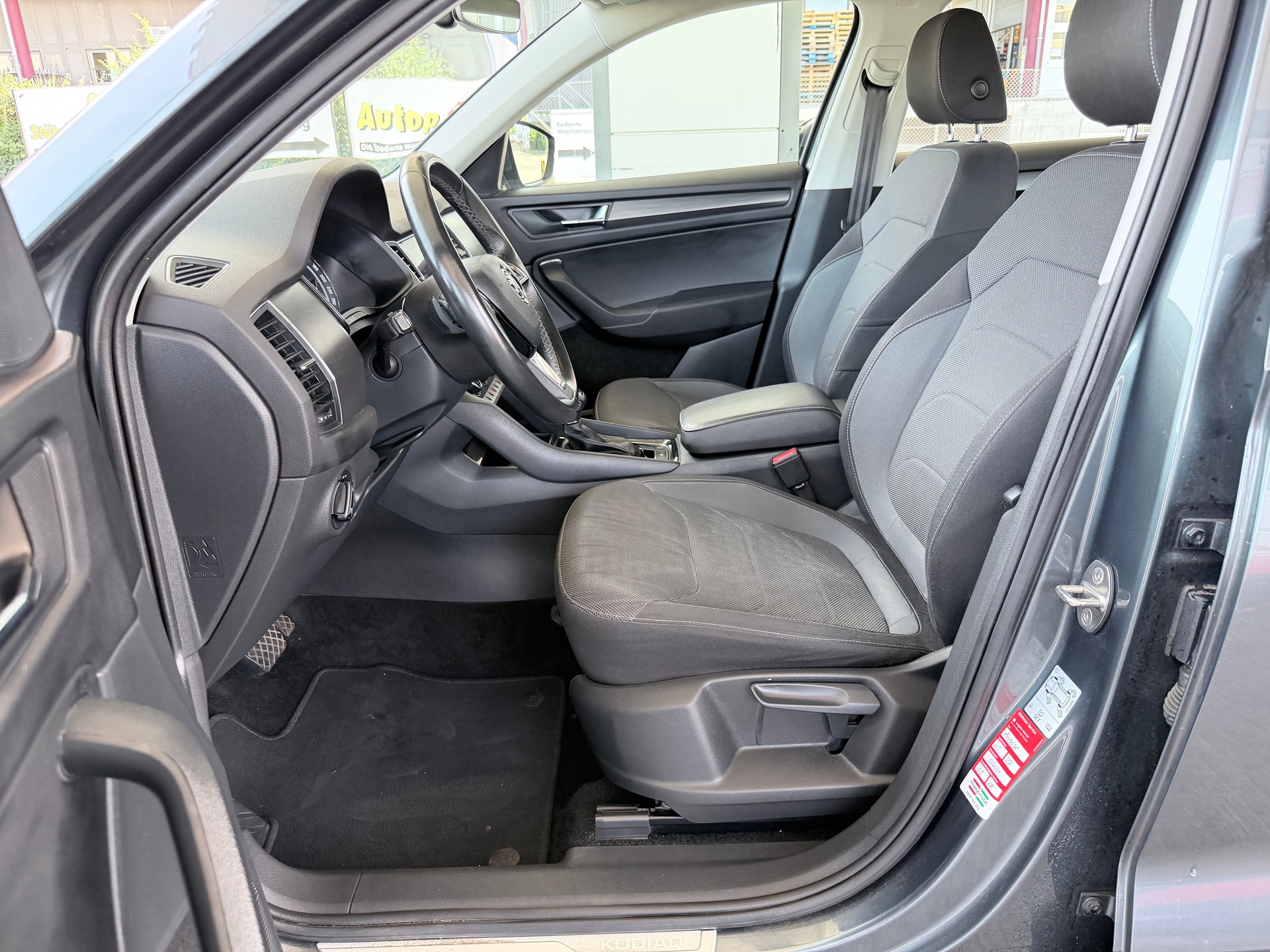 SKODA Kodiaq 2.0 TSI Ambition 4x4-image-6