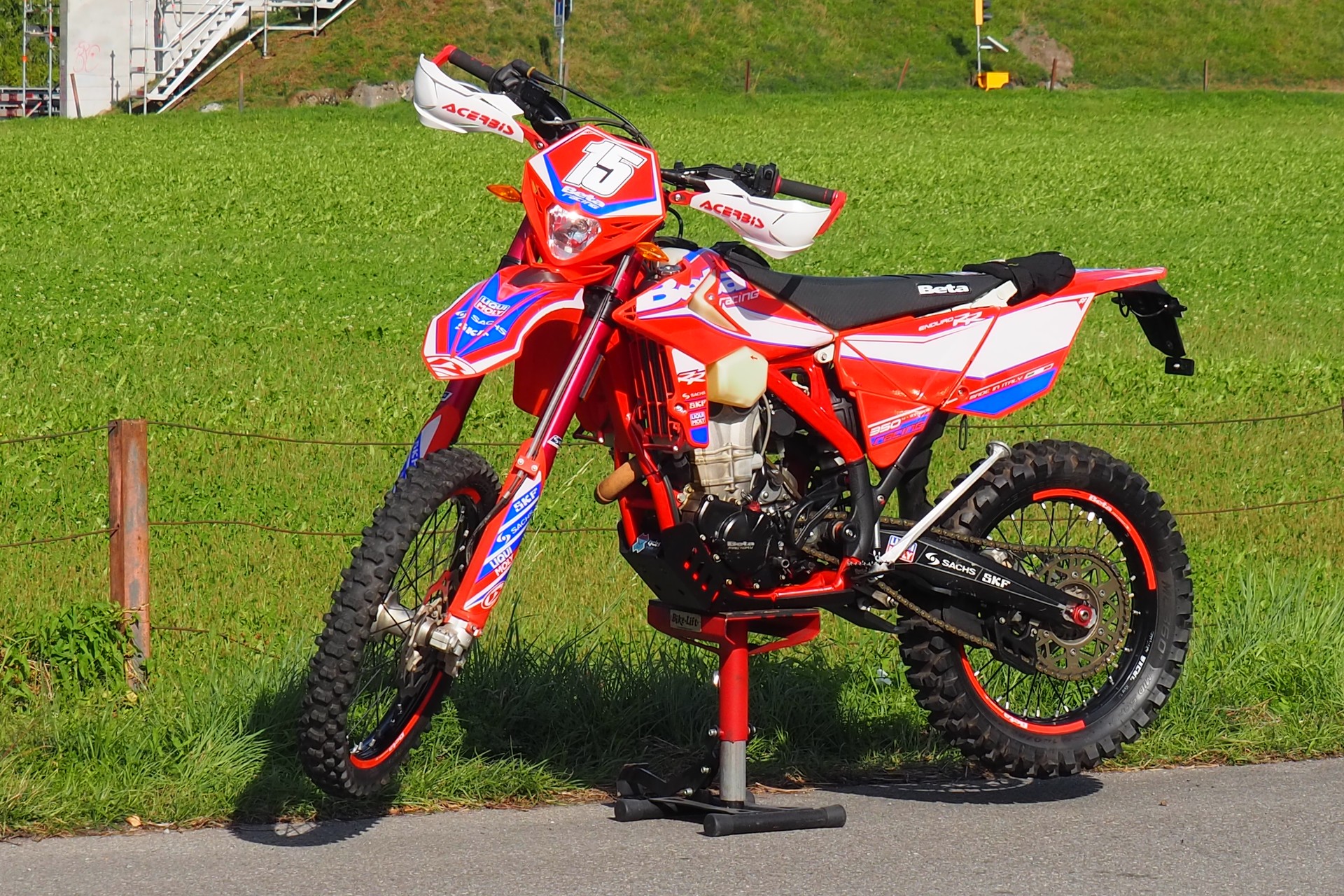 BETA RR 350-4T EFI Enduro-showroom-element-3
