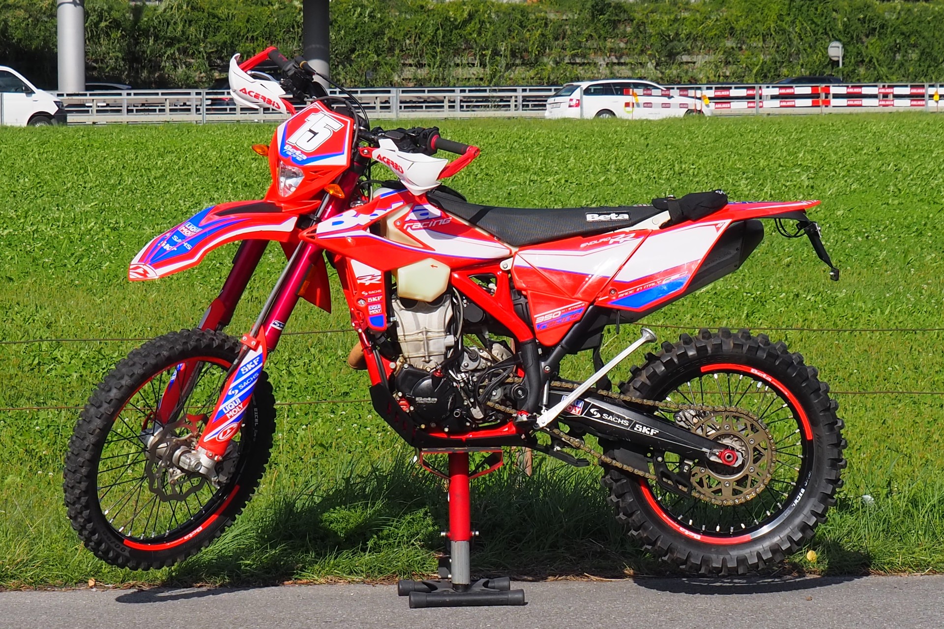 BETA RR 350-4T EFI Enduro-showroom-element-1