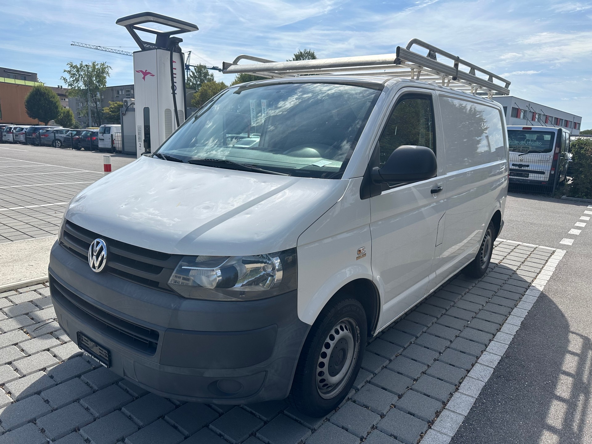 VW T5 2.0 TDI-image-1