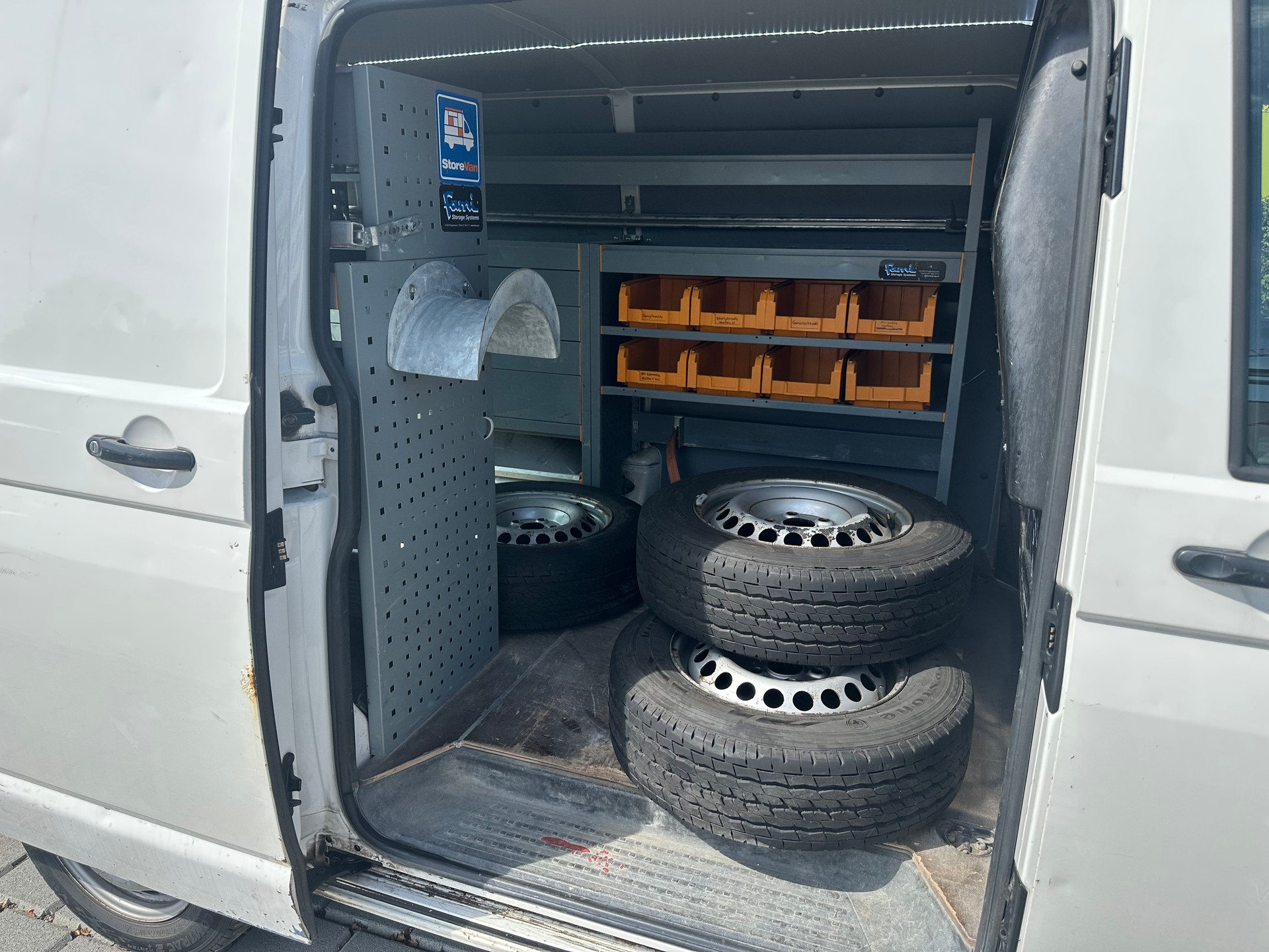 VW T5 2.0 TDI-image-6