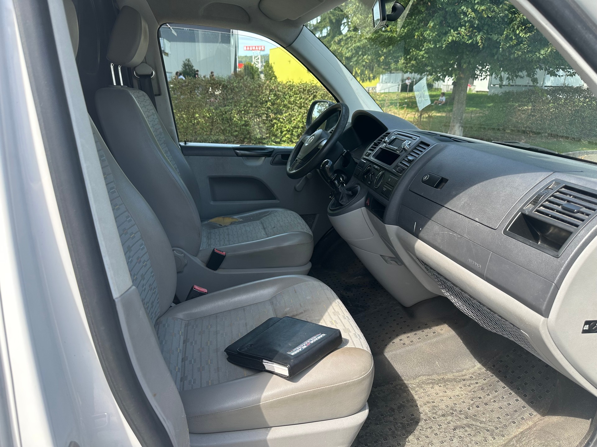 VW T5 2.0 TDI-image-4