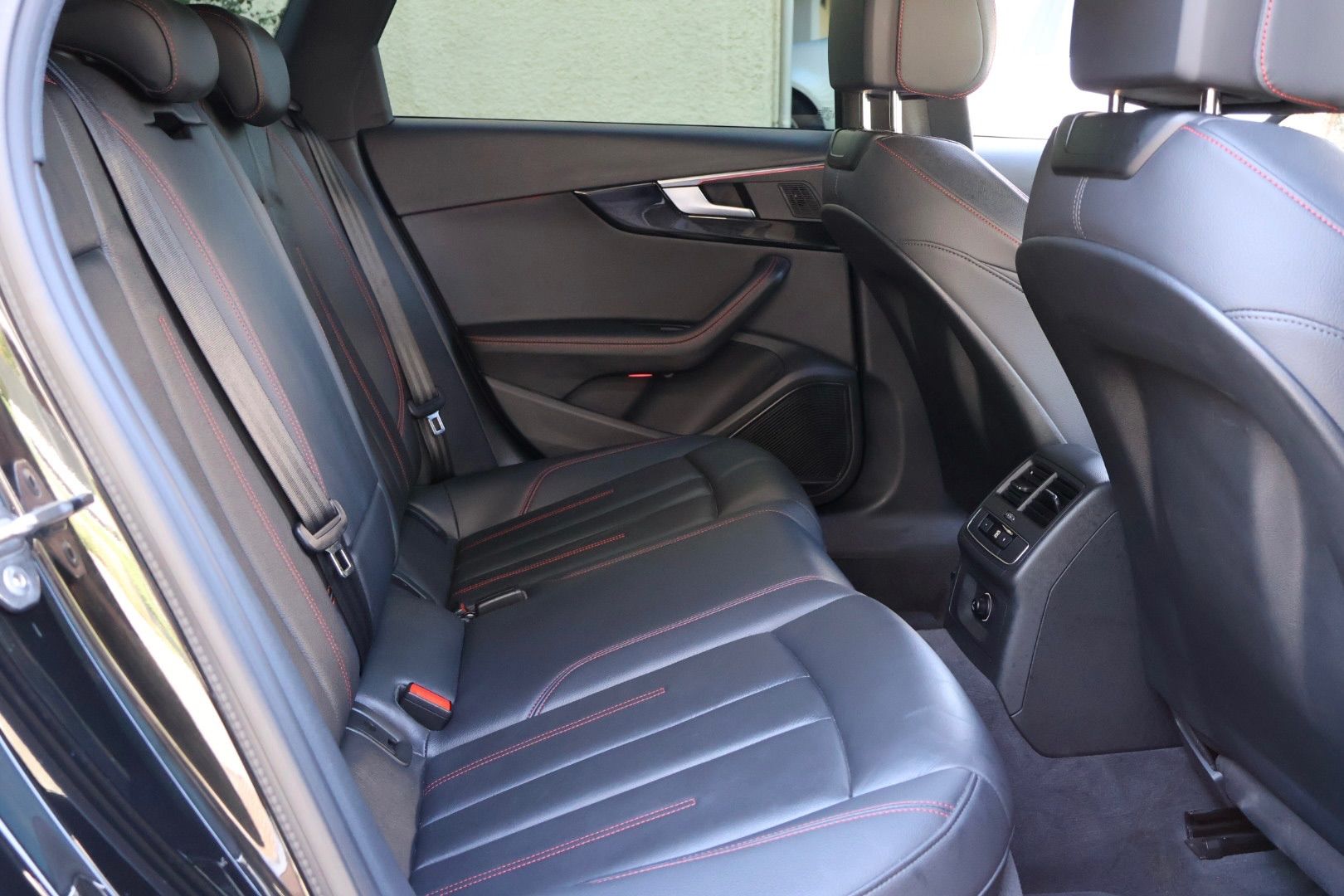 AUDI A4 Avant 40 TDI Sport quattro S-tronic-image-7