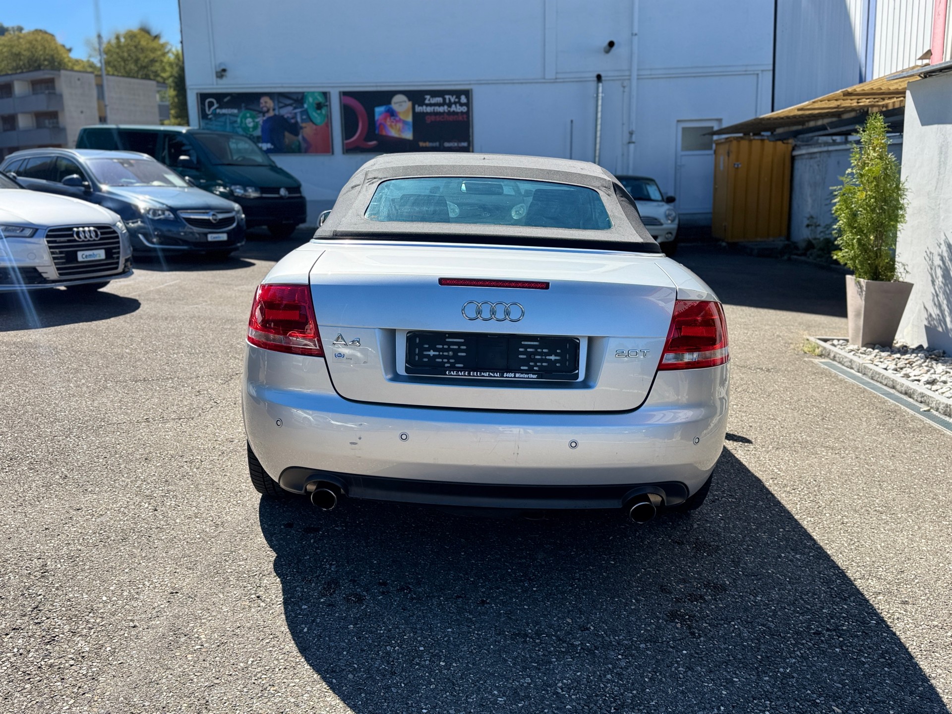 AUDI A4 Cabriolet 2.0T FSI multitronic-image-4