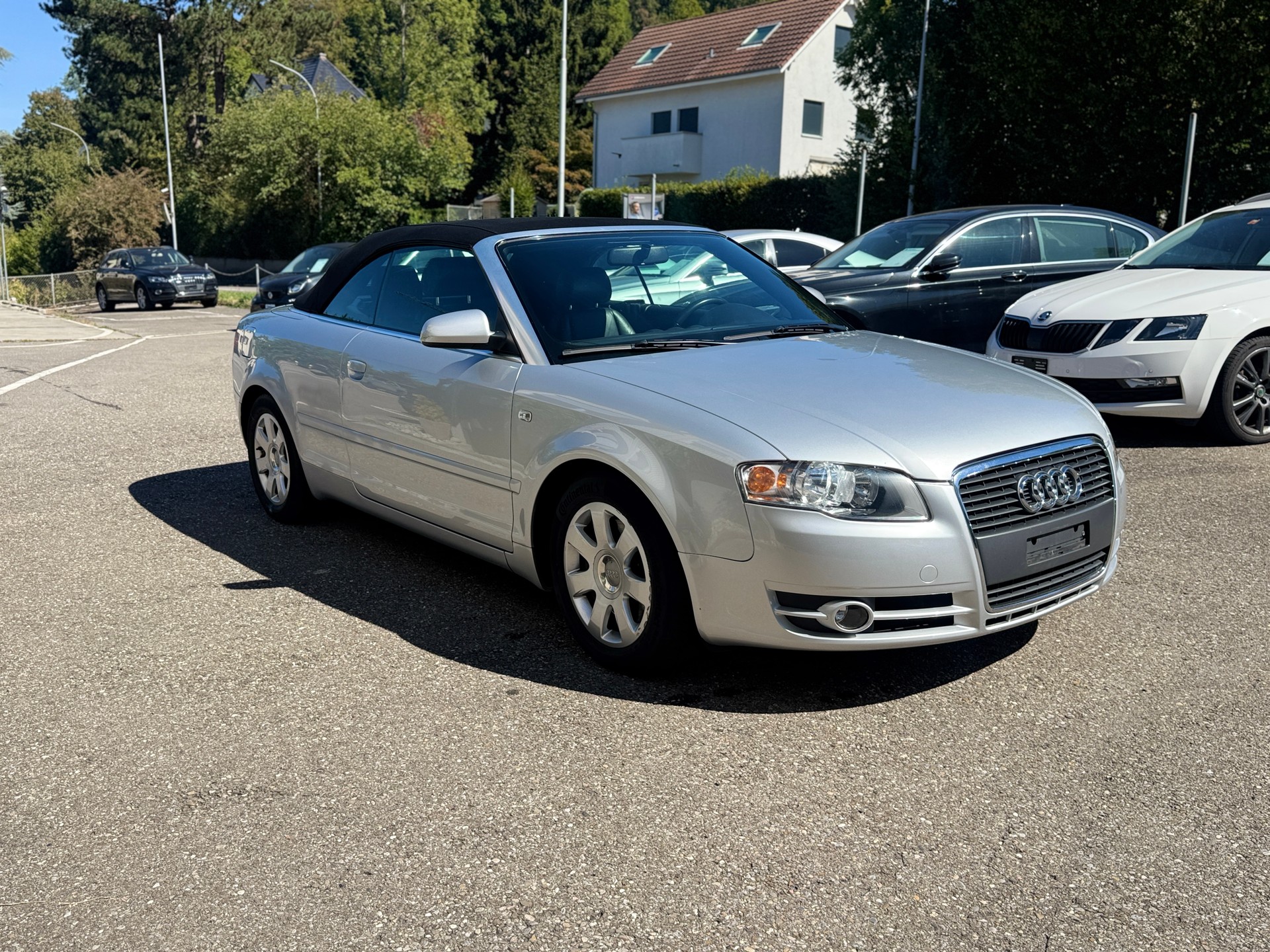 AUDI A4 Cabriolet 2.0T FSI multitronic-image-6