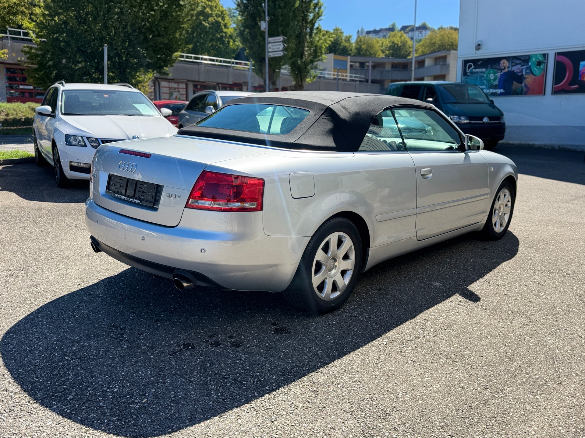 AUDI A4 Cabriolet 2.0T FSI multitronic-image-5