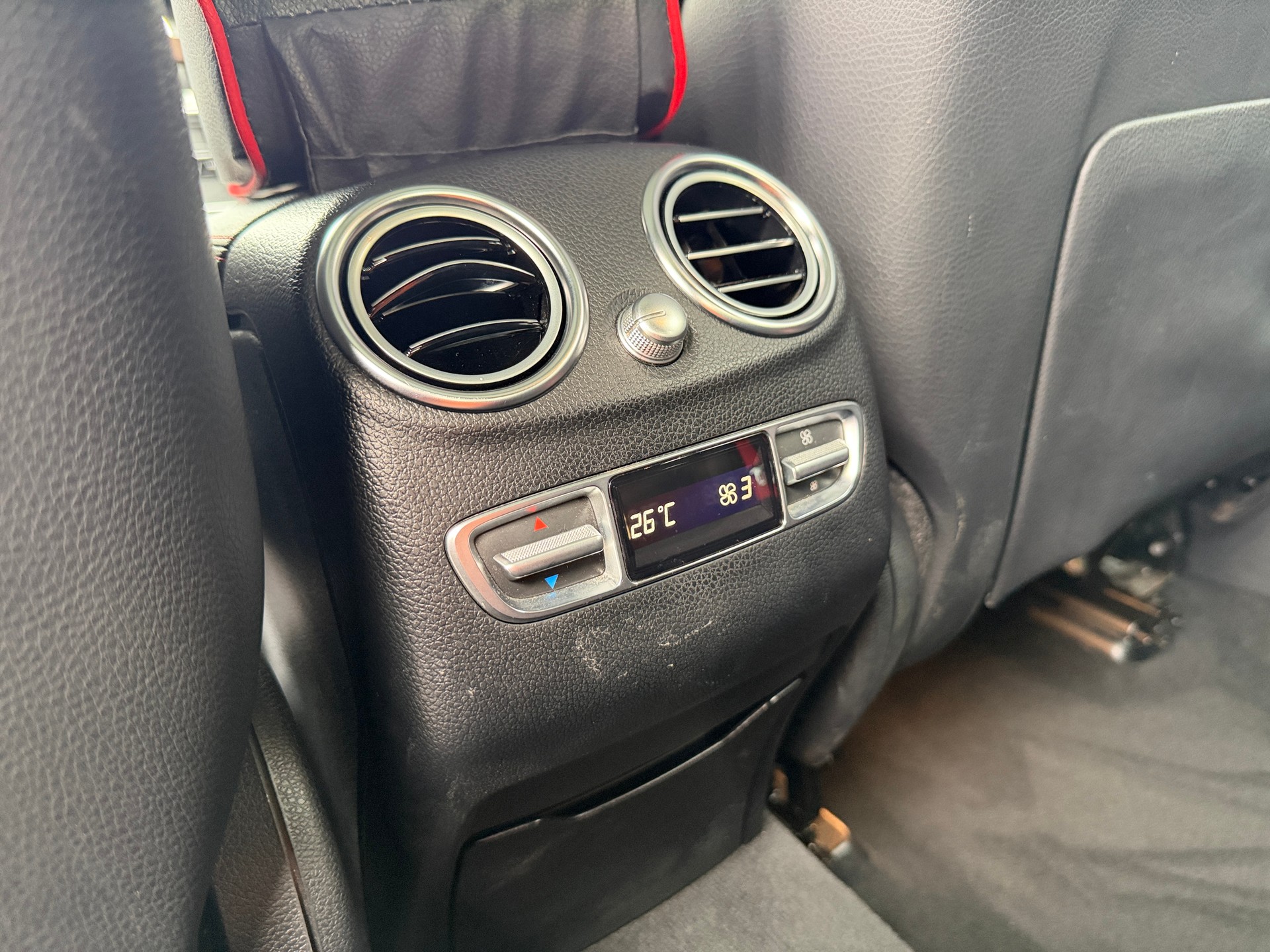 MERCEDES-BENZ GLC 43 AMG 4Matic 9G-Tronic-image-19