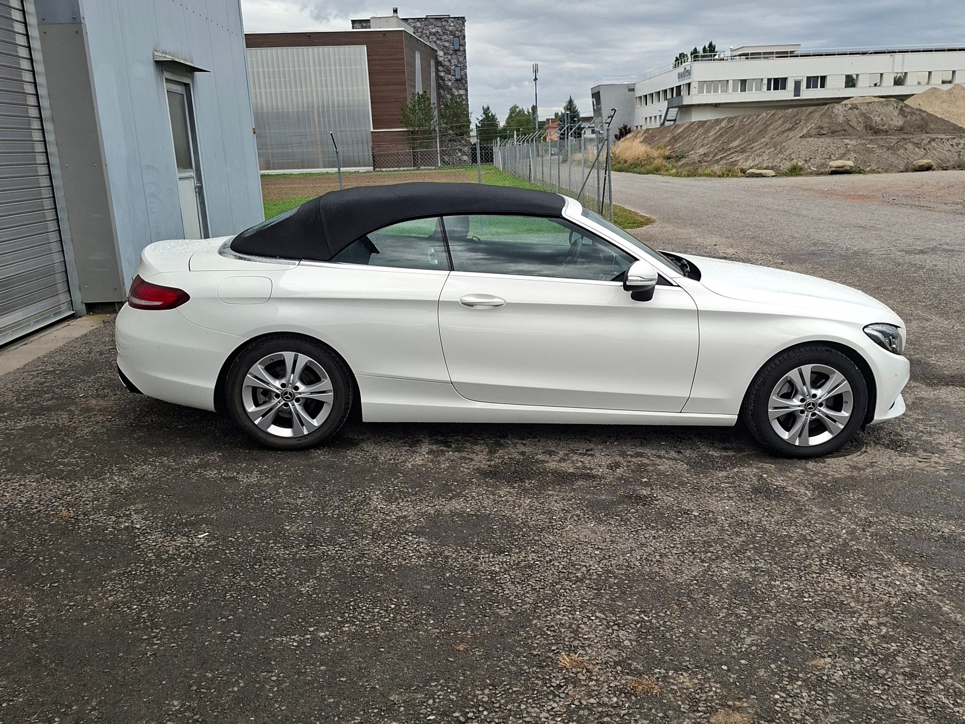 MERCEDES-BENZ C 250 Cabriolet 9G-Tronic-image-5