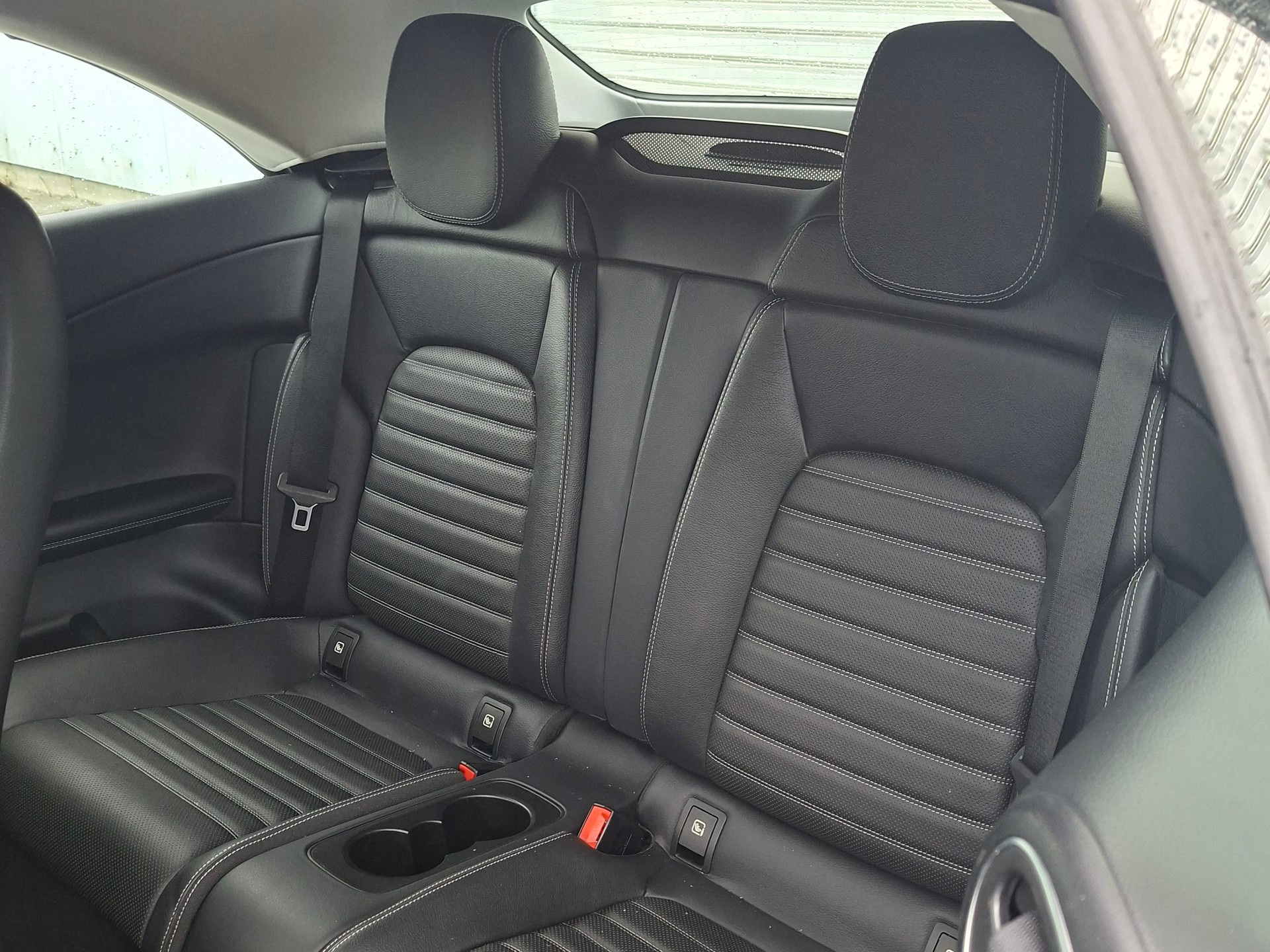 MERCEDES-BENZ C 250 Cabriolet 9G-Tronic-image-8