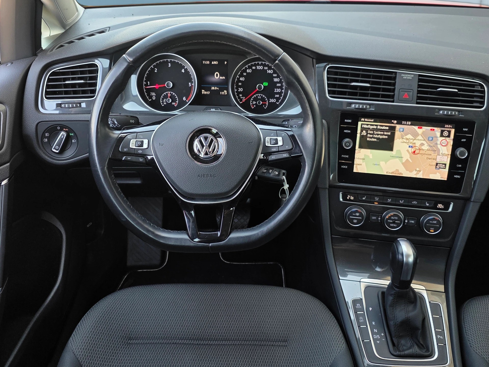 VW Golf Variant 2.0 TDI Comfortline DSG * CH-Fahrzeug * Frisch ab MFK *-image-8