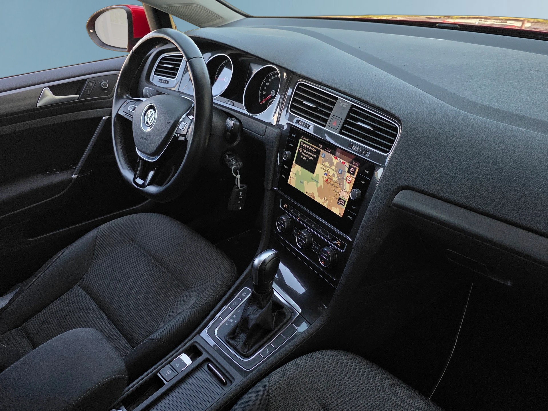 VW Golf Variant 2.0 TDI Comfortline DSG * CH-Fahrzeug * Frisch ab MFK *-image-14