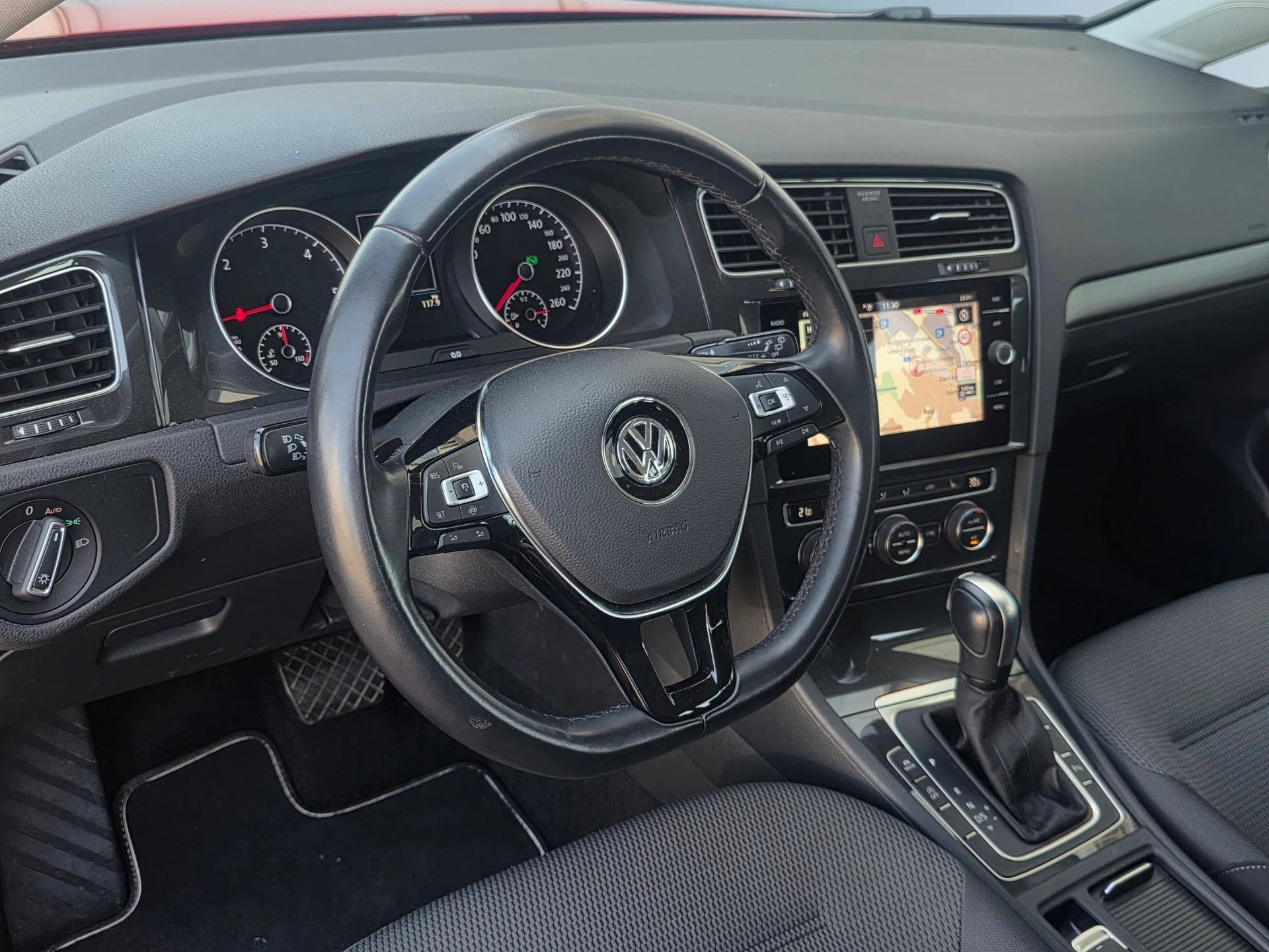 VW Golf Variant 2.0 TDI Comfortline DSG * CH-Fahrzeug * Frisch ab MFK *-image-5