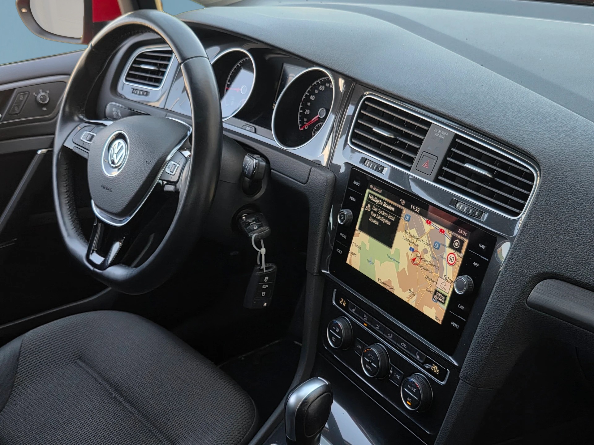 VW Golf Variant 2.0 TDI Comfortline DSG * CH-Fahrzeug * Frisch ab MFK *-image-15