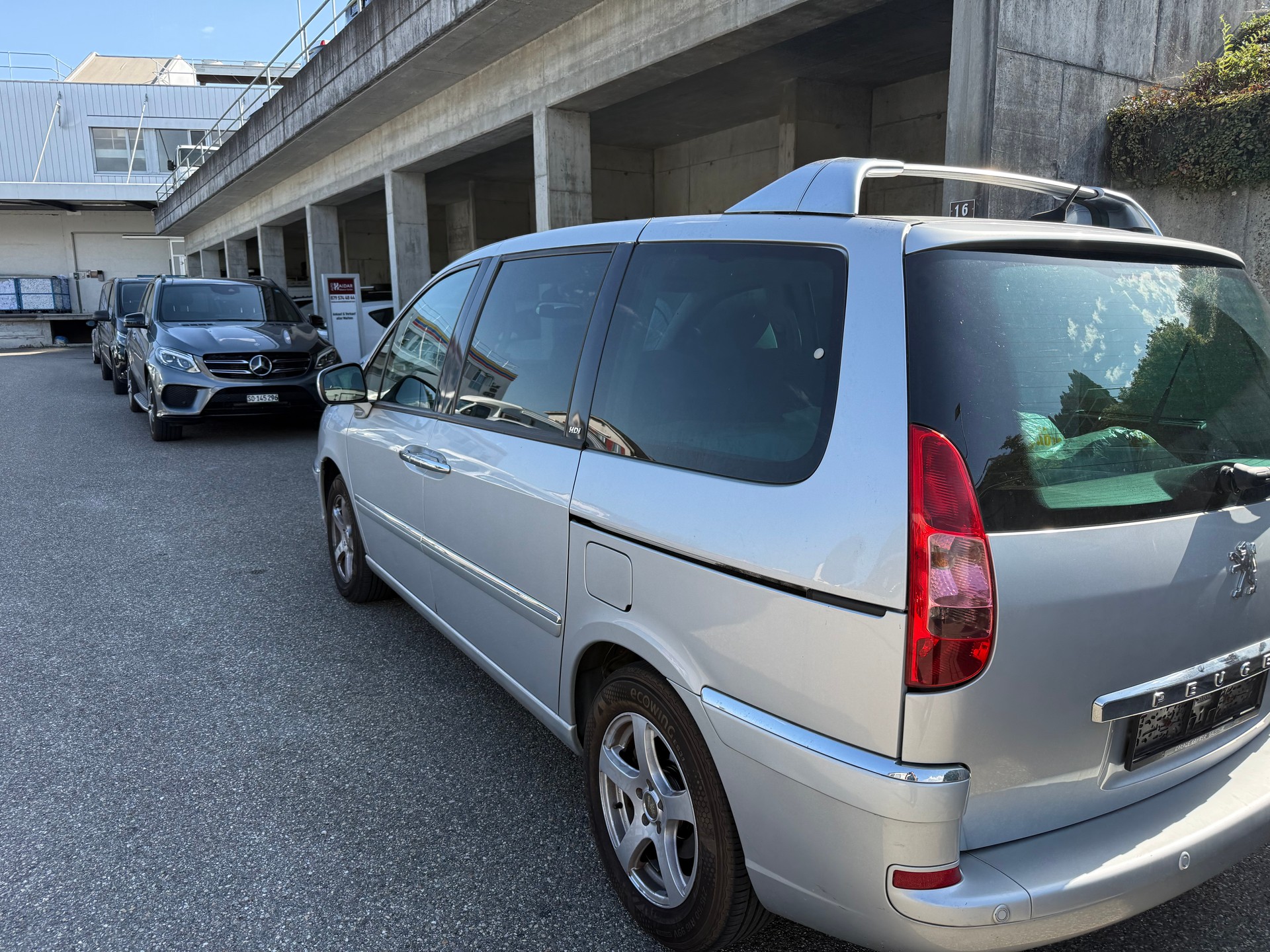 PEUGEOT 807 2.0 16V HDi (SR) Family-image-2