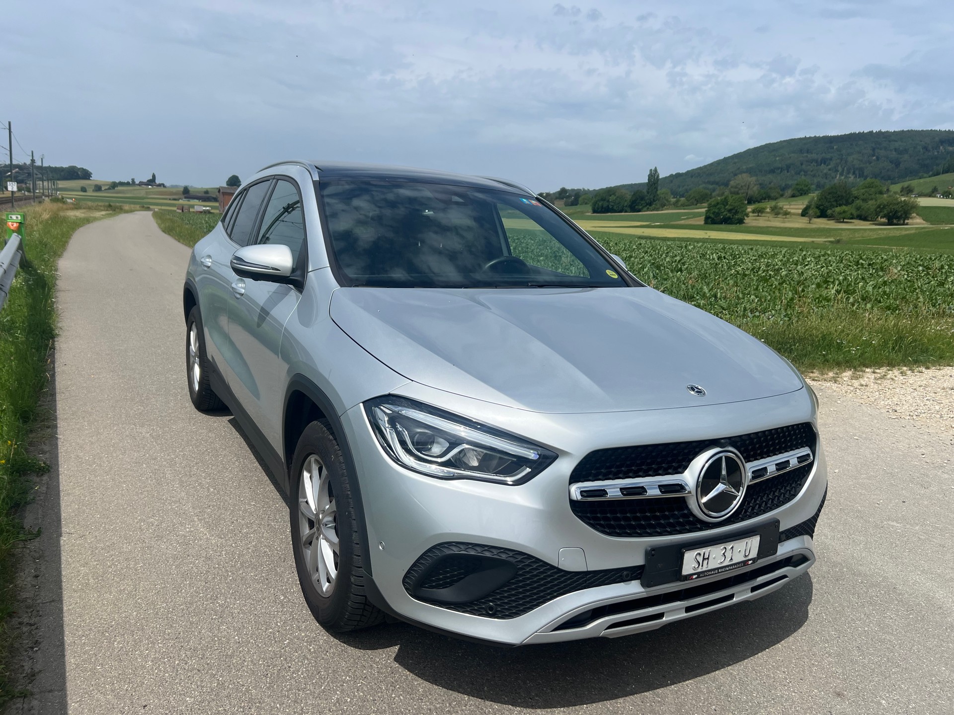 MERCEDES-BENZ GLA 200d 8G-DCT-image-0