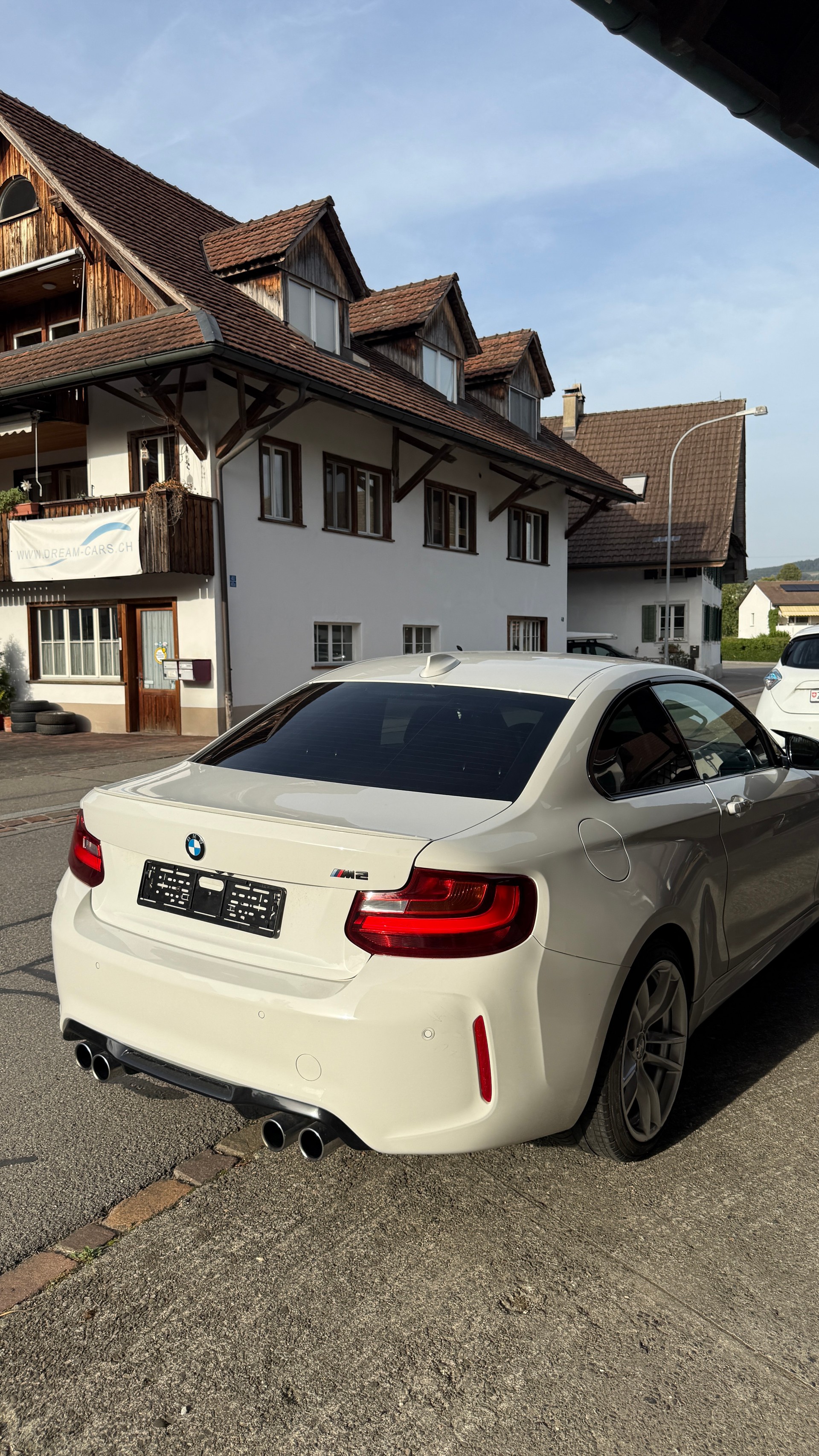 BMW M2-image-2