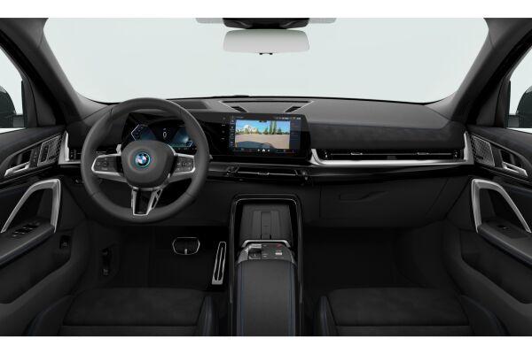 BMW iX2 30 xDrive-showroom-element-3