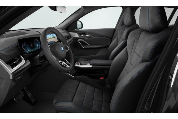 BMW iX2 30 xDrive-showroom-element-2