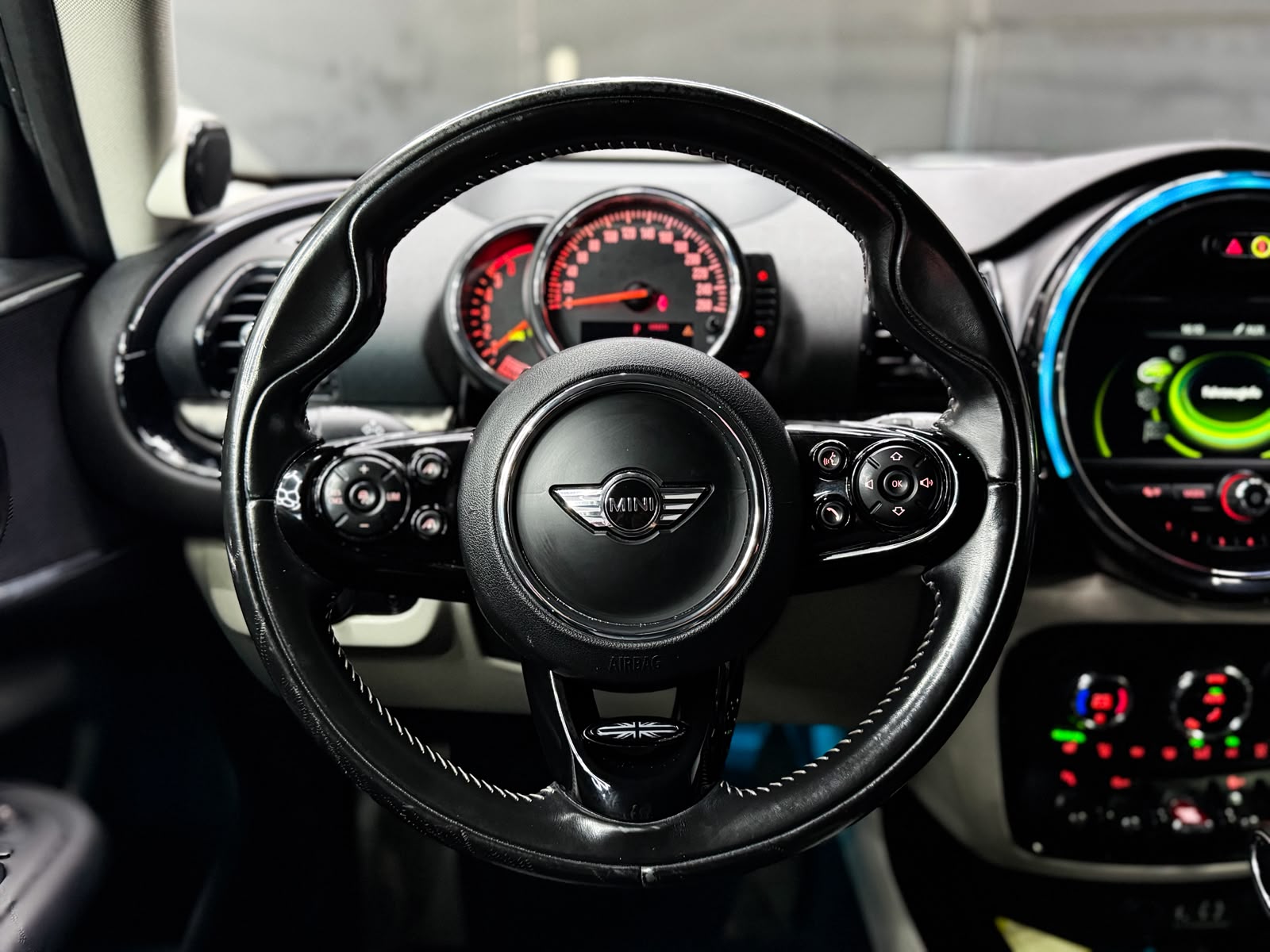 MINI Clubman Cooper D Steptronic-image-13