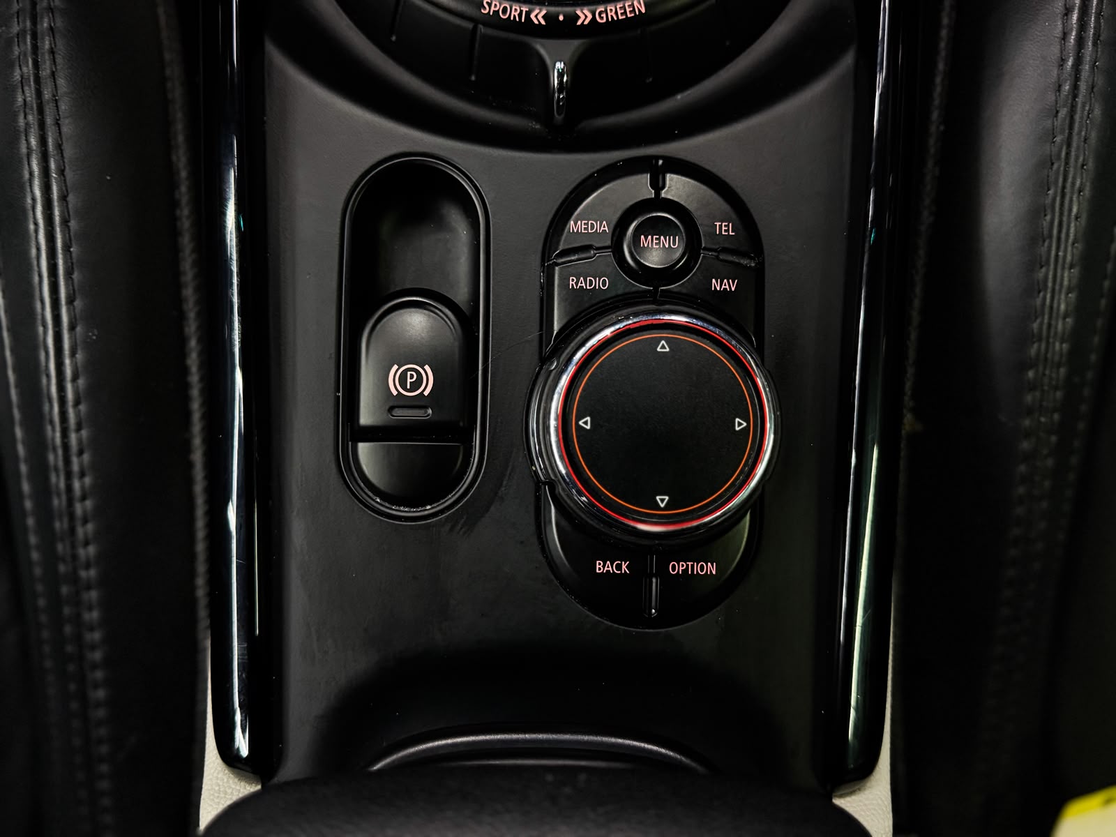 MINI Clubman Cooper D Steptronic-image-20
