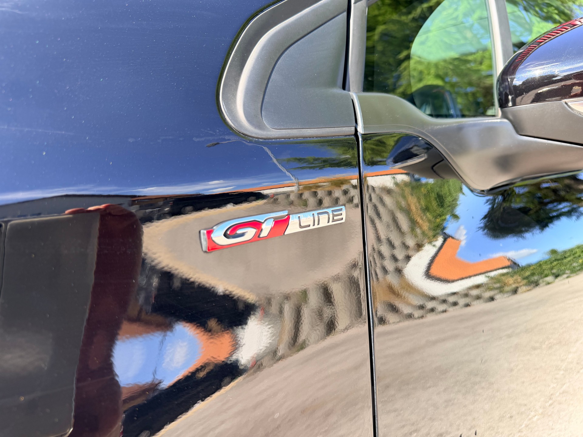 PEUGEOT 2008 1.2 PureTech GT Line EAT6-image-6