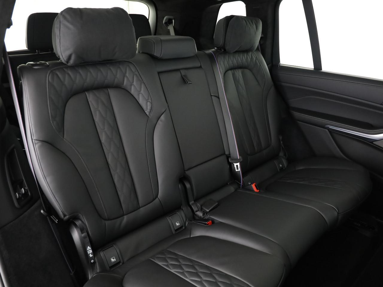BMW X7 40d xDrive M Sport-image-10