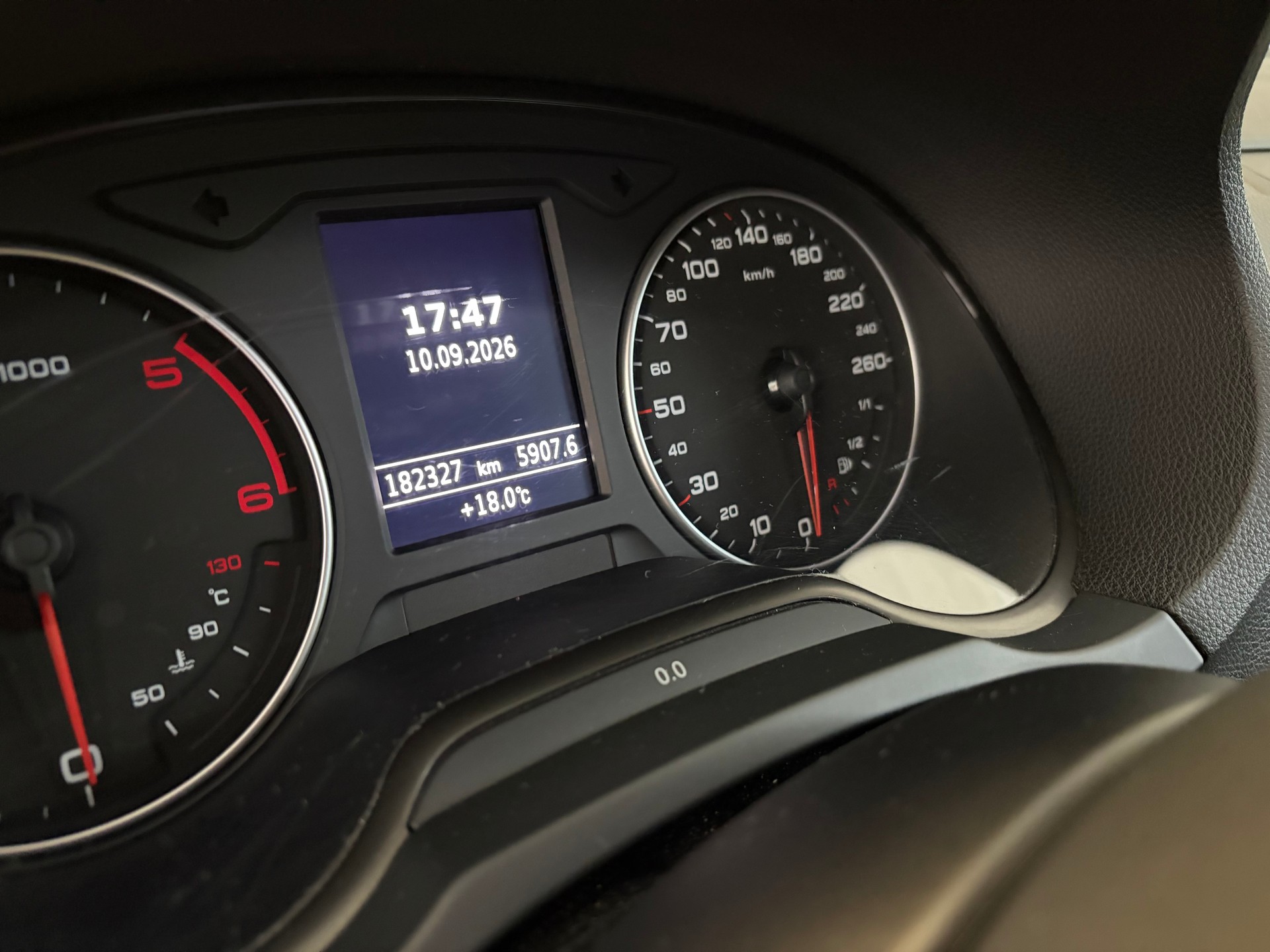 AUDI A3 Sportback 2.0 TDI Ambition quattro-image-9