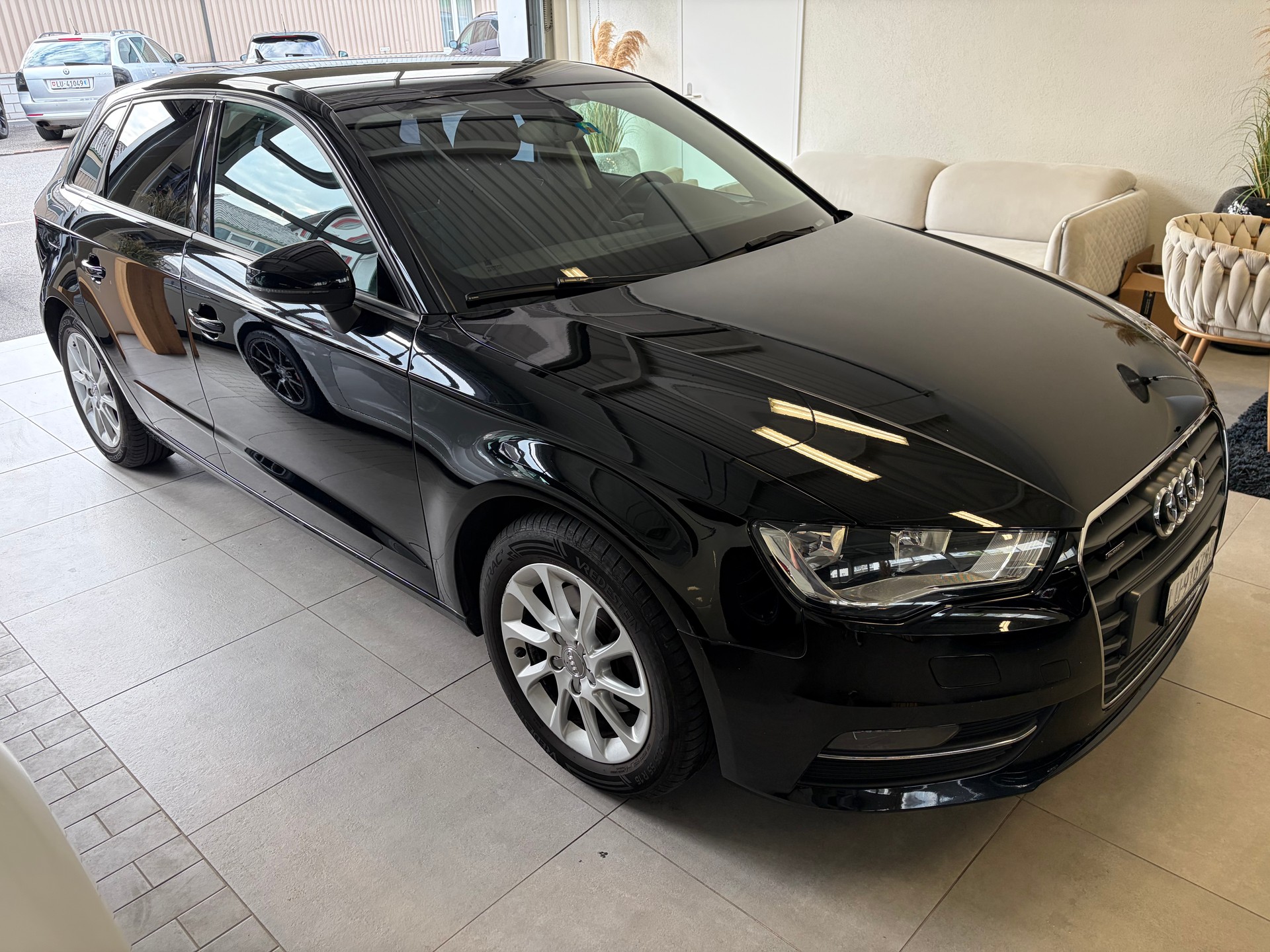 AUDI A3 Sportback 2.0 TDI Ambition quattro-image-1