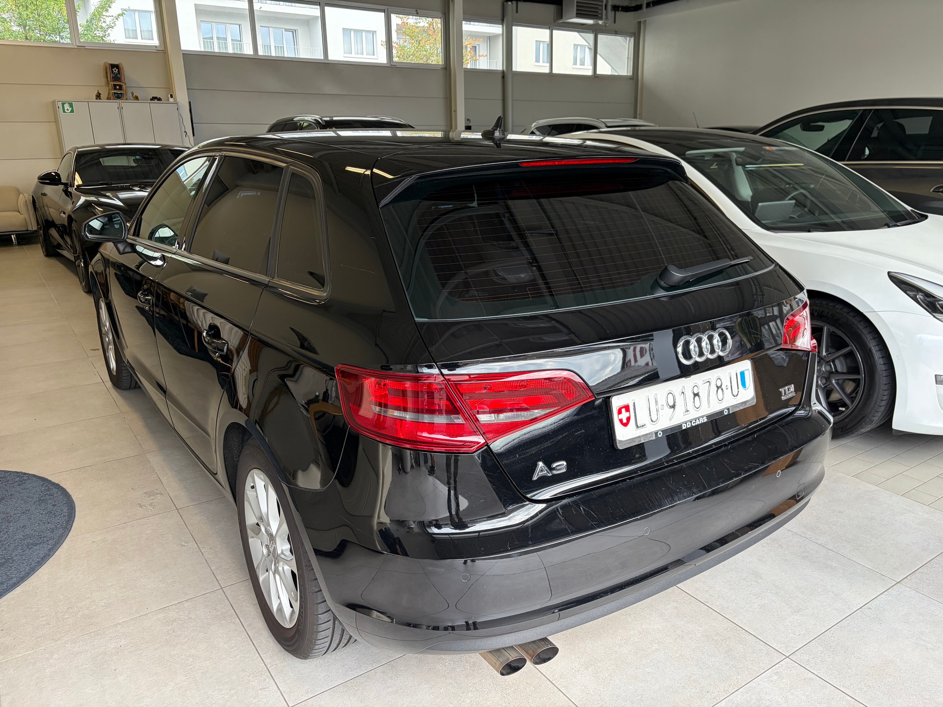 AUDI A3 Sportback 2.0 TDI Ambition quattro-image-3