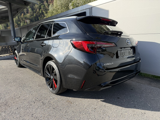TOYOTA Corolla TS 1.8 HSD Swiss-image-5