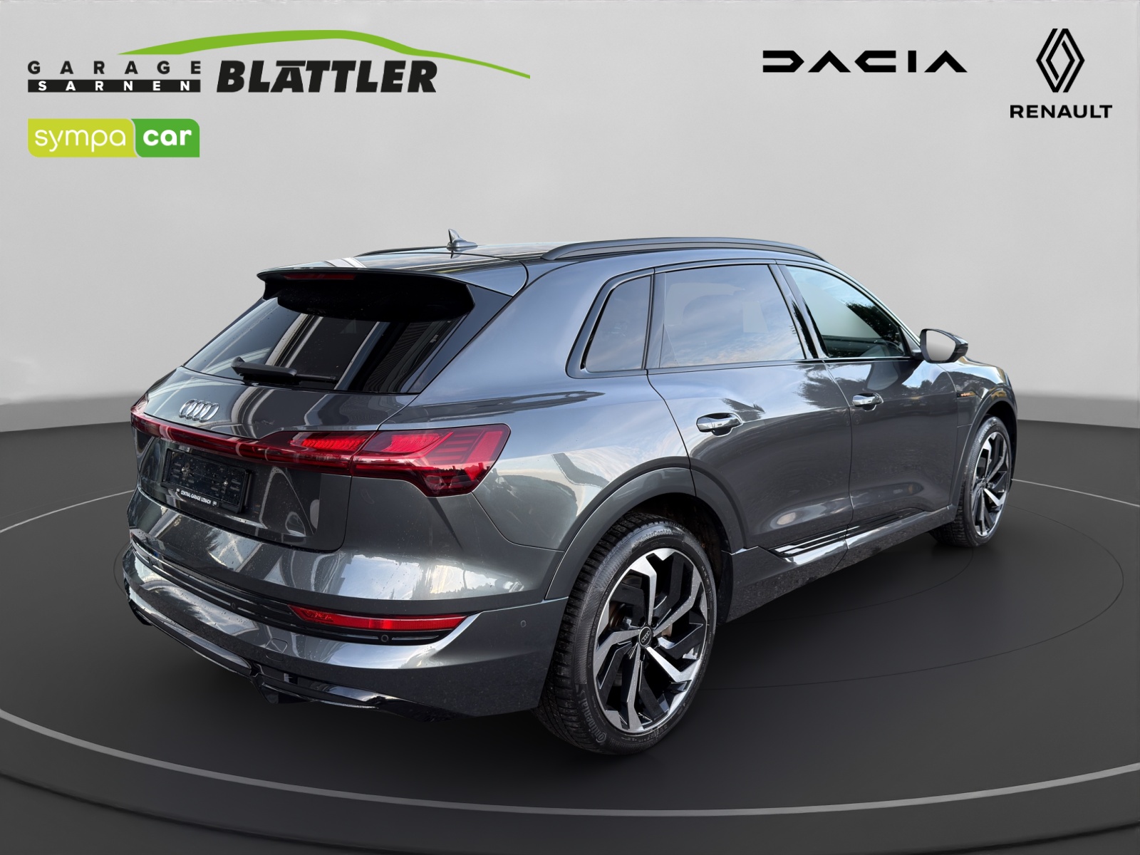 AUDI e-tron 55 S Line quattro-image-2