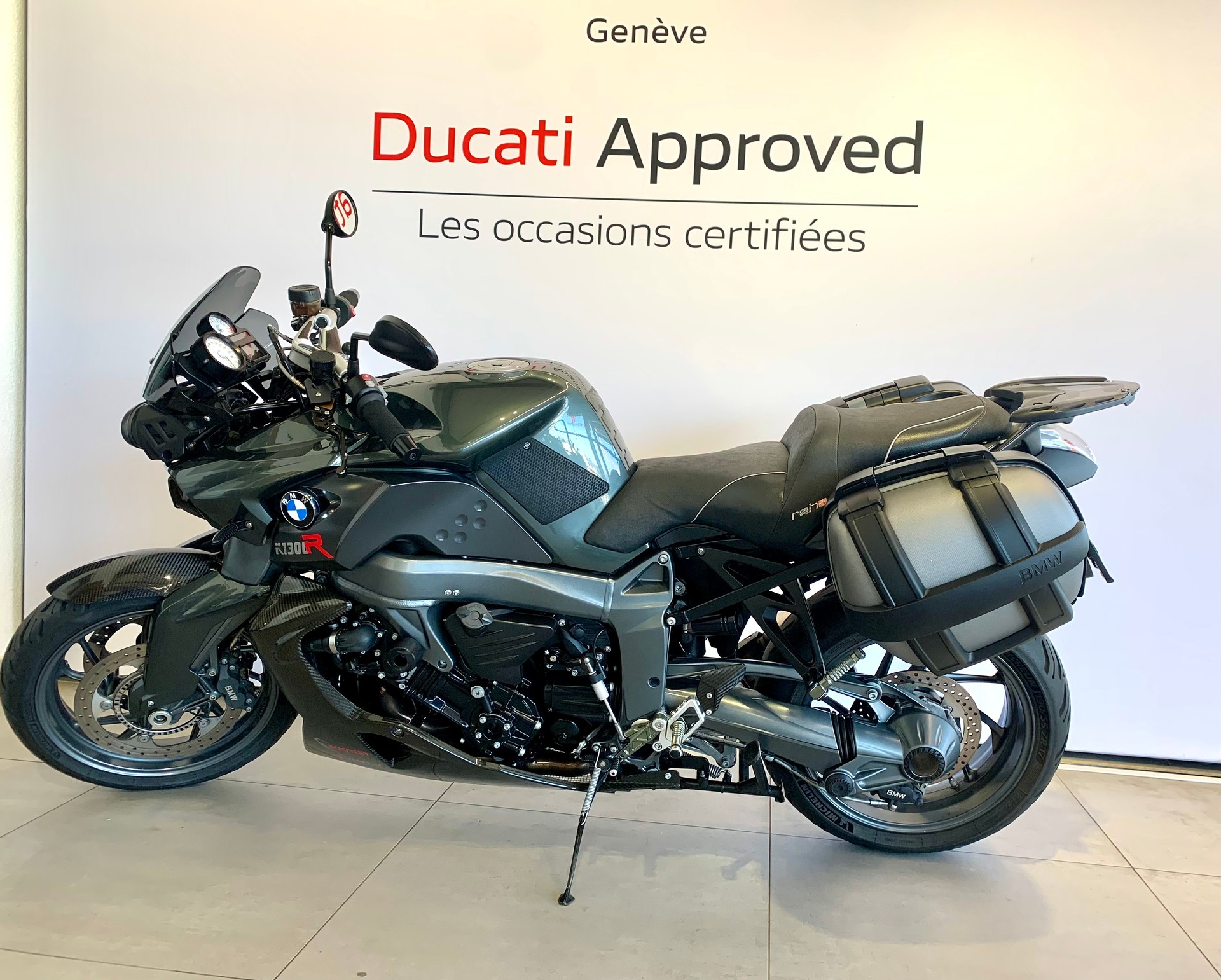 BMW K 1300 R-showroom-element-1