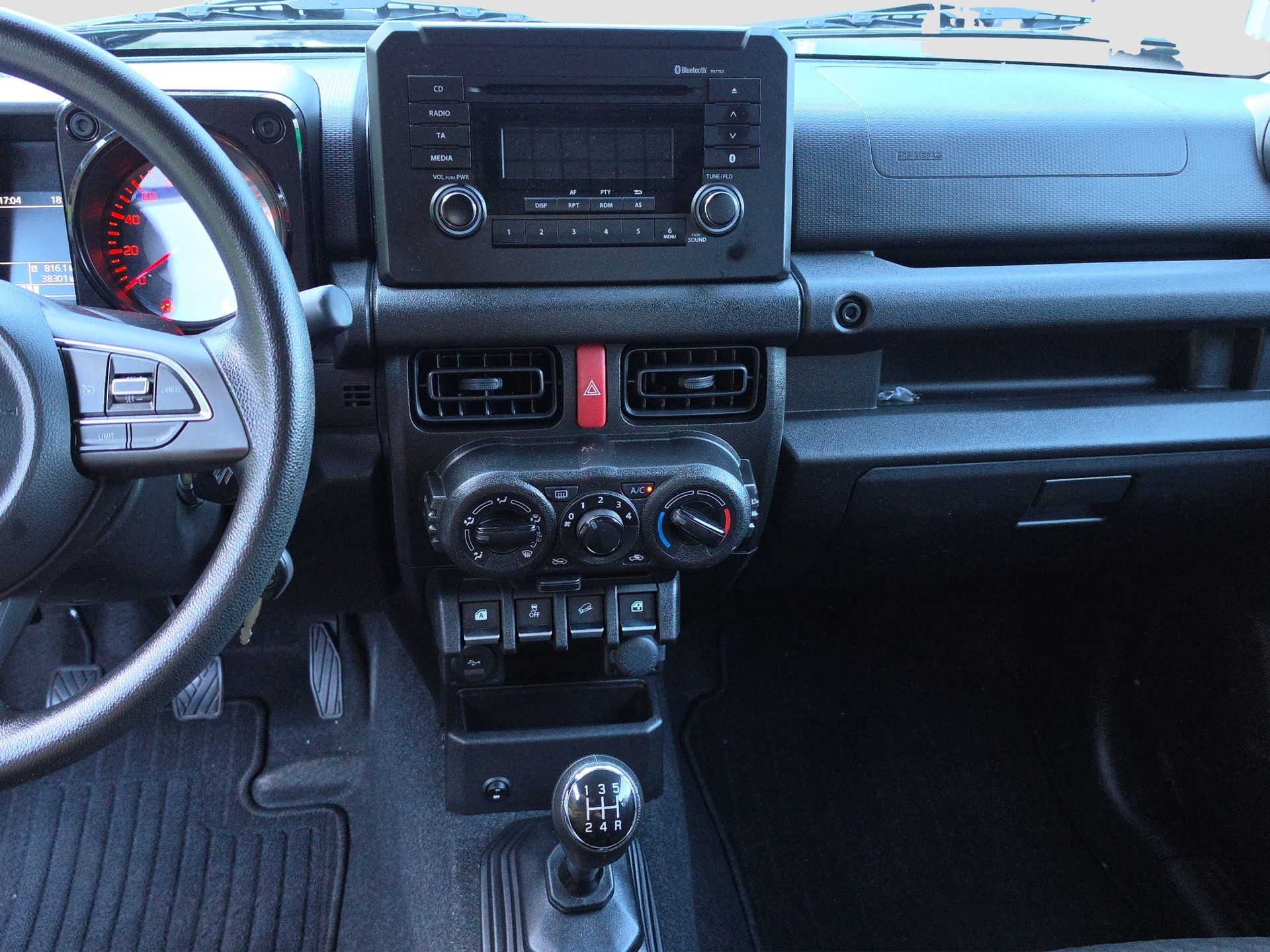 SUZUKI Jimny 1.5 Compact+ 4x4-image-10