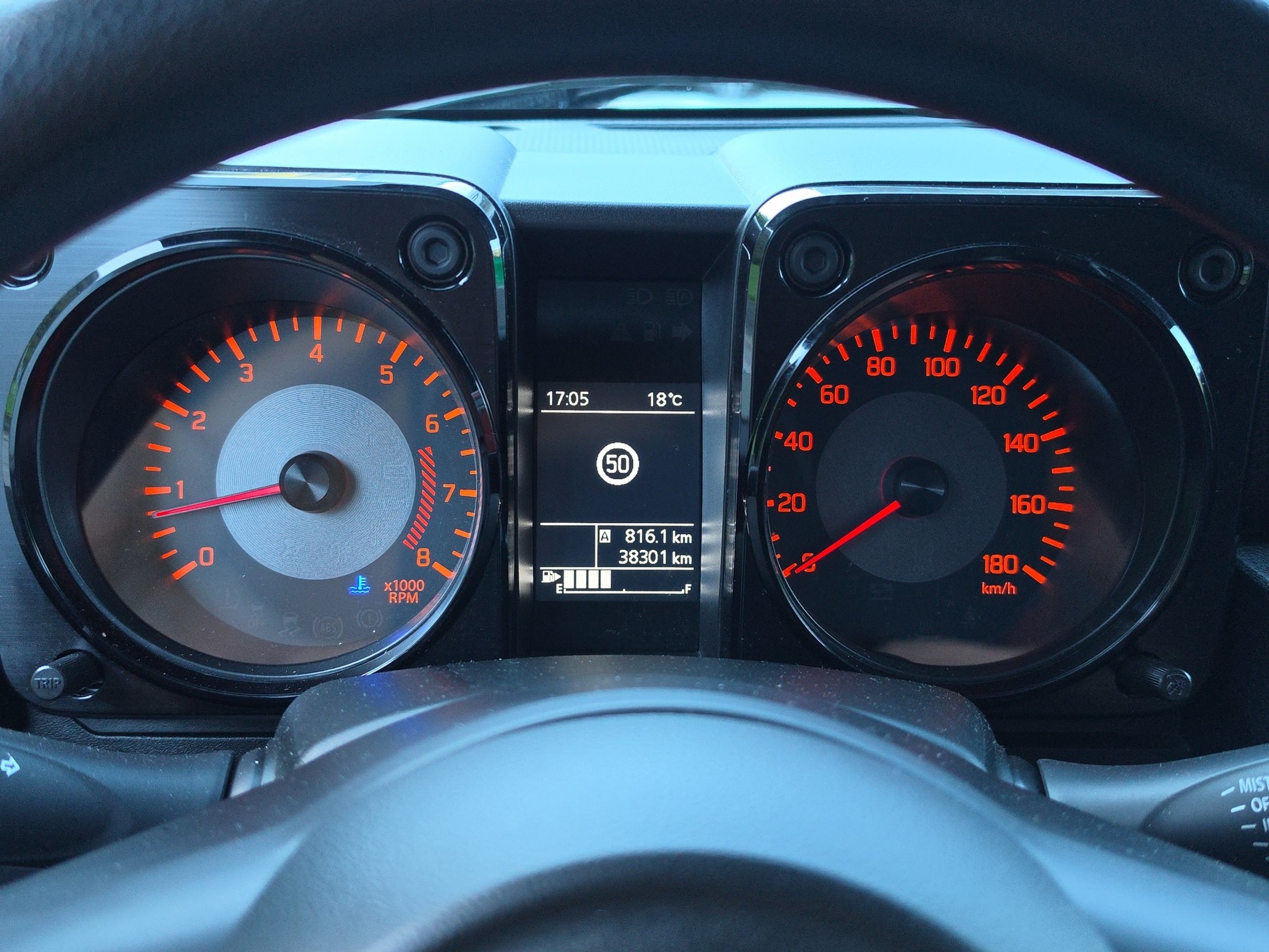 SUZUKI Jimny 1.5 Compact+ 4x4-image-14