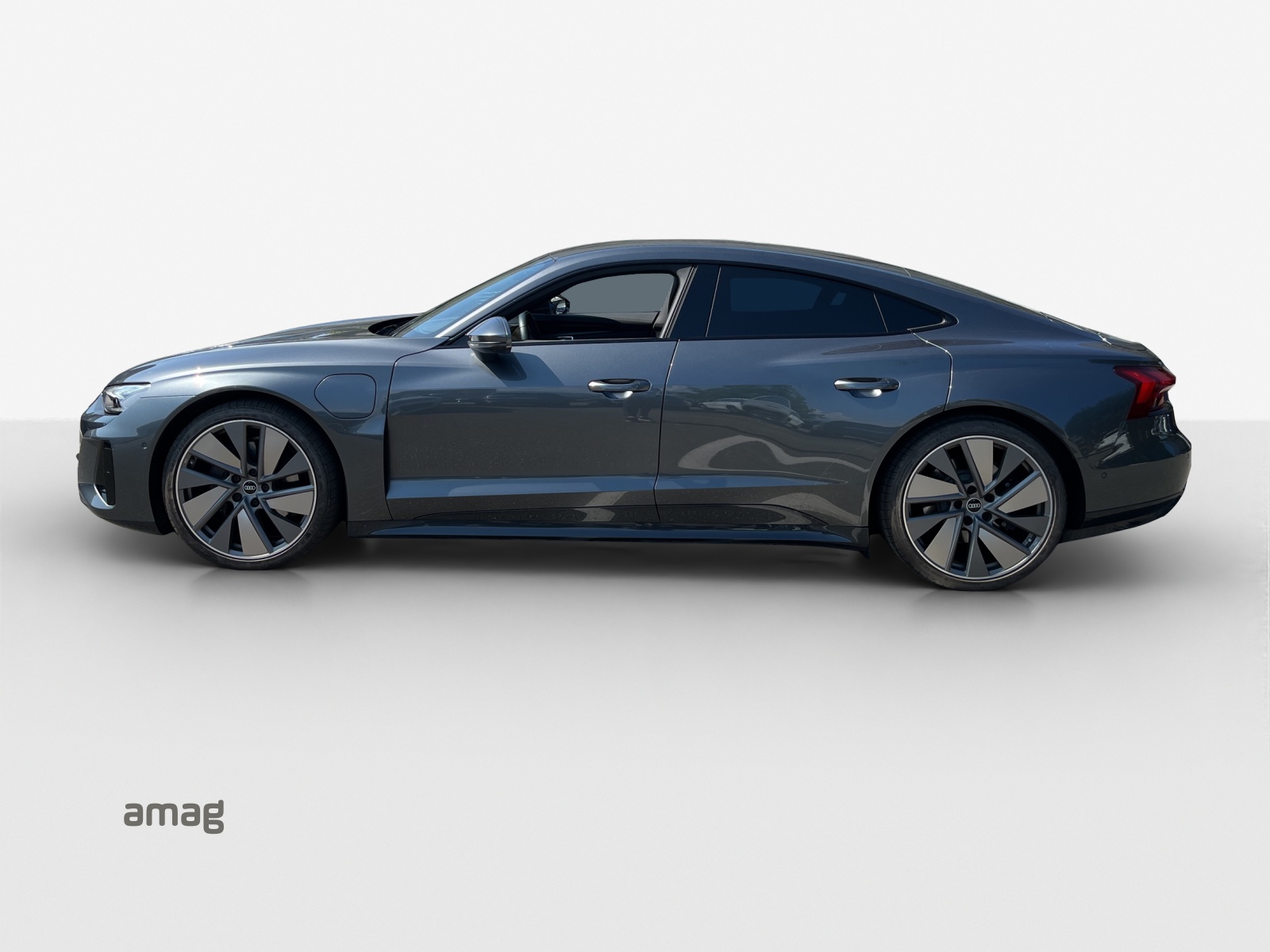 AUDI e-tron GT quattro-showroom-element-2
