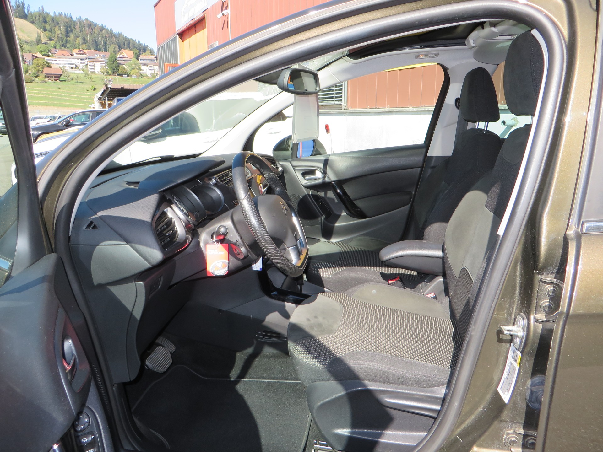 CITROEN C3 1.6i 16V Exclusive Automatic-image-9