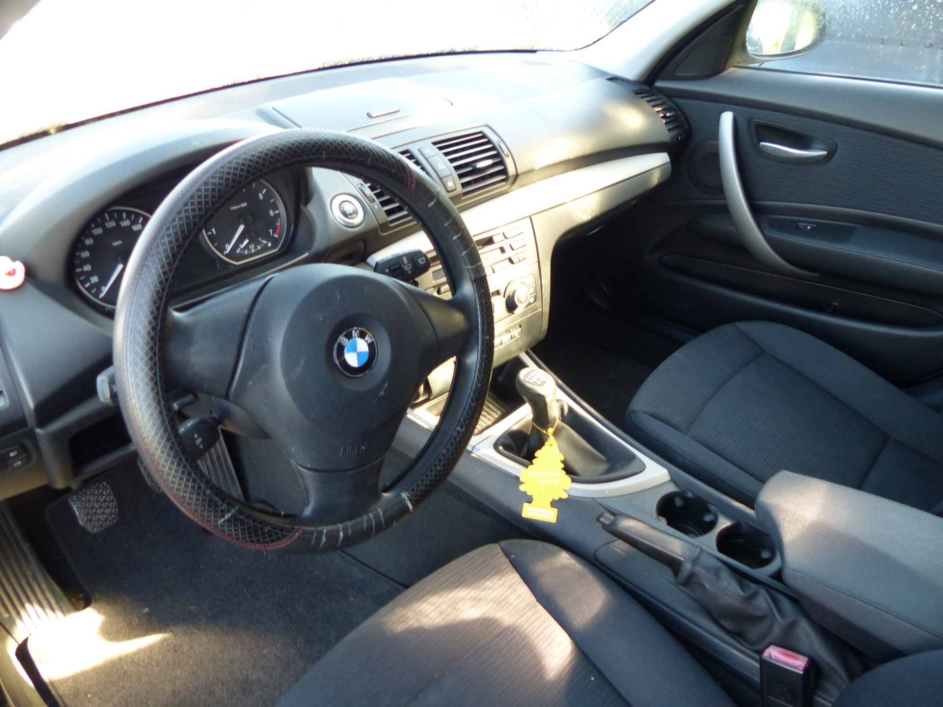 BMW 116i-image-7
