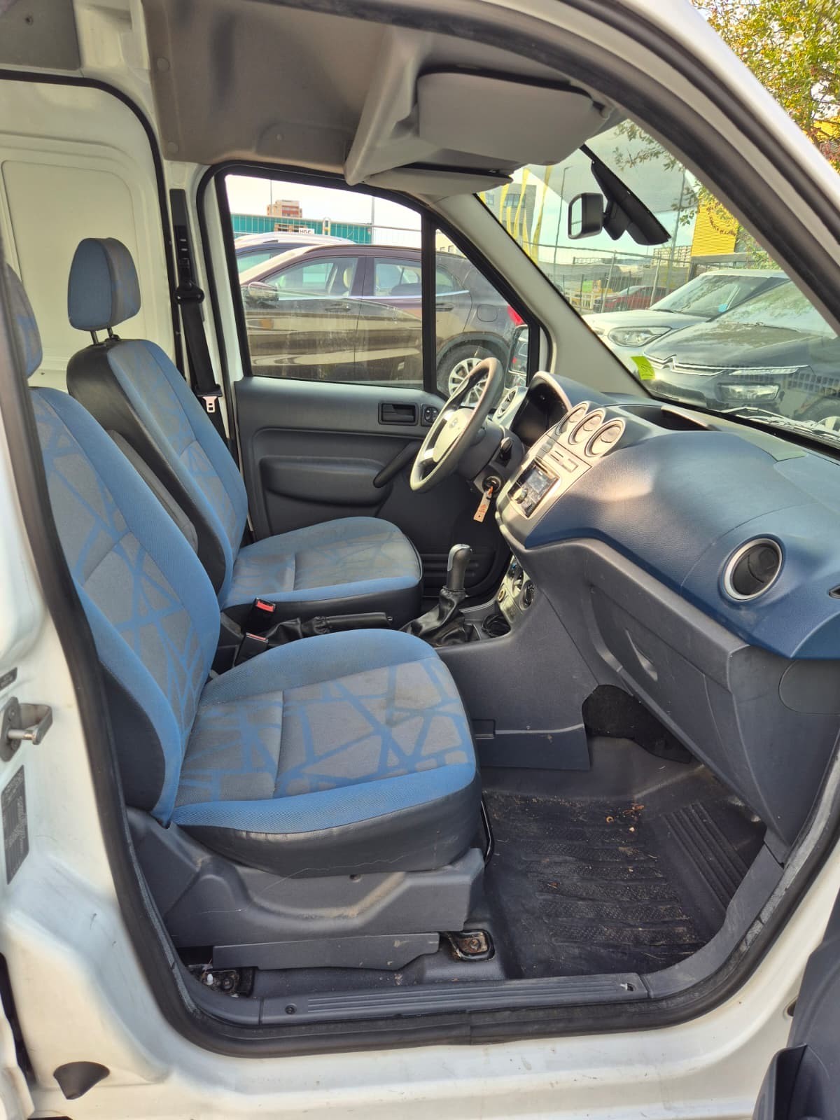FORD Transit Connect Van T230 1.8 TDCi L Trend-image-10