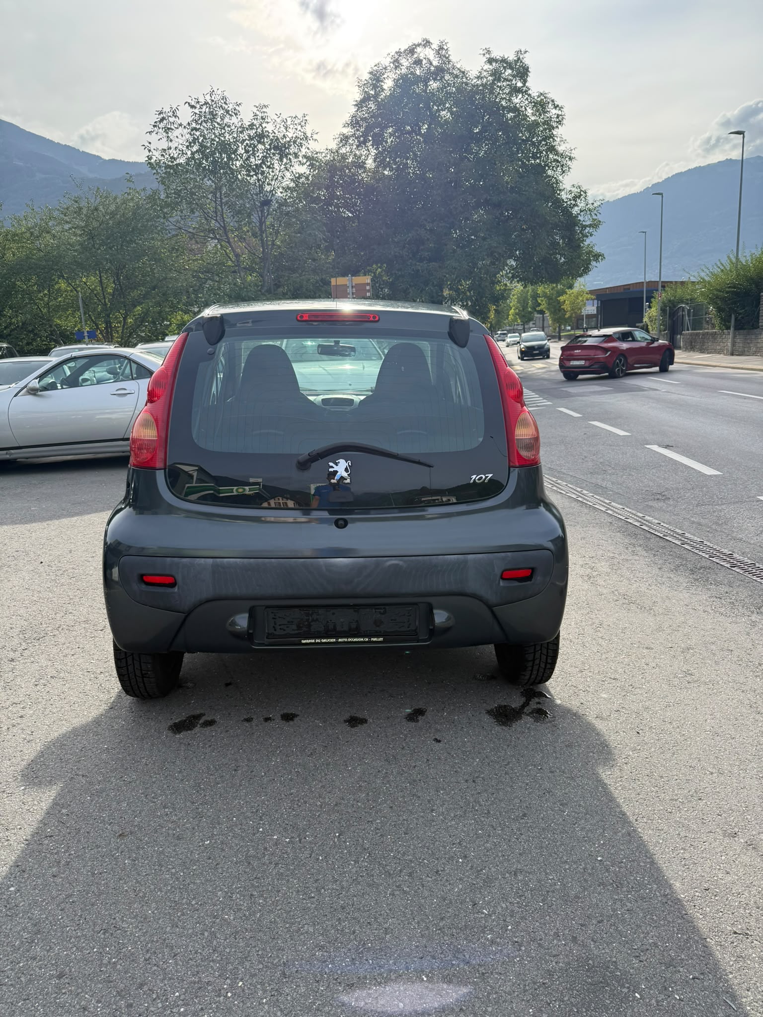 PEUGEOT 107 1.0 Swiss Edition-image-2