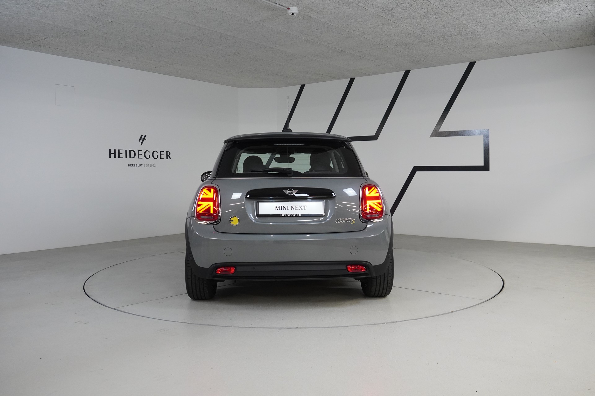MINI Cooper SE-image-6