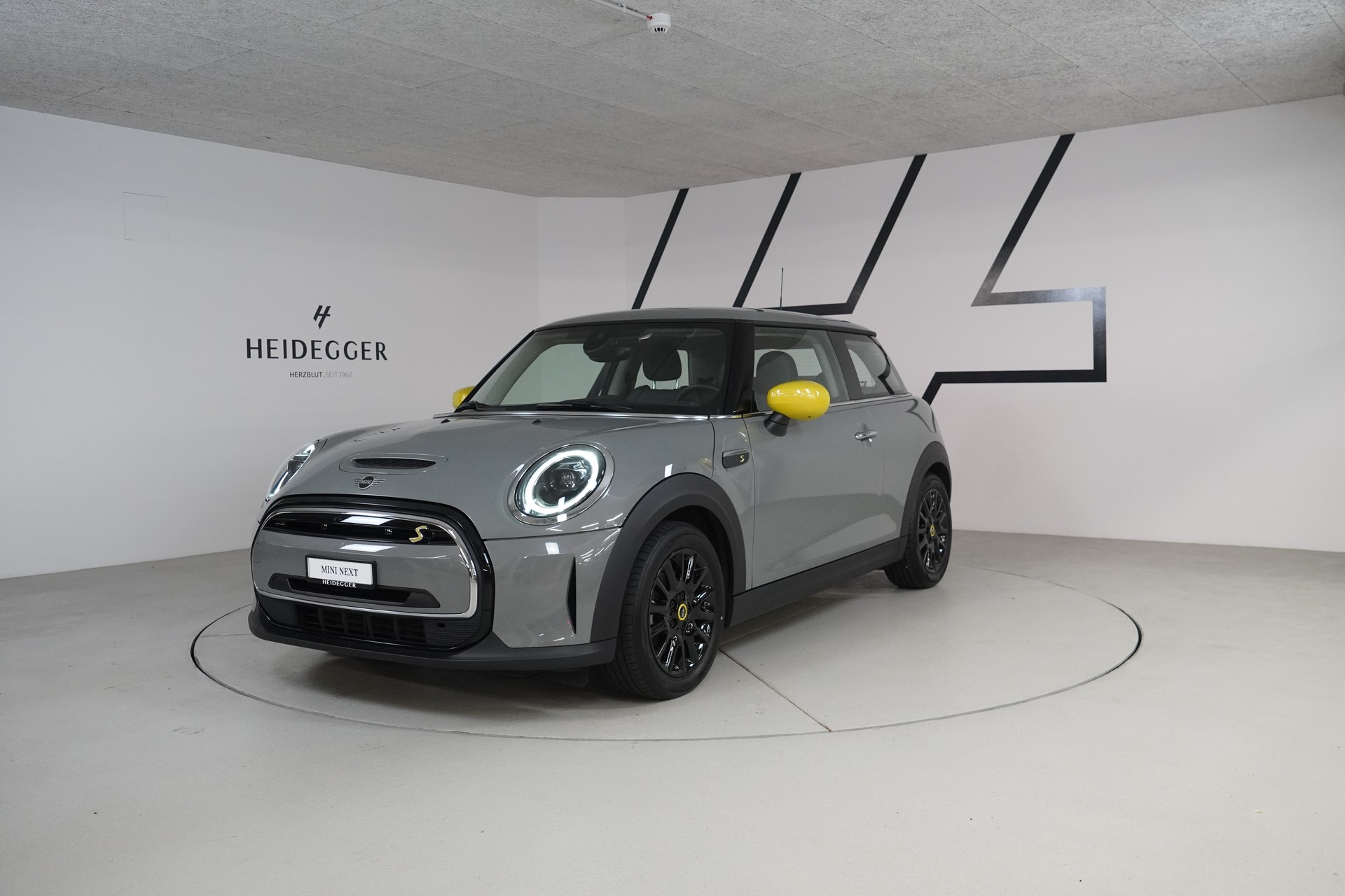 MINI Cooper SE-image-0